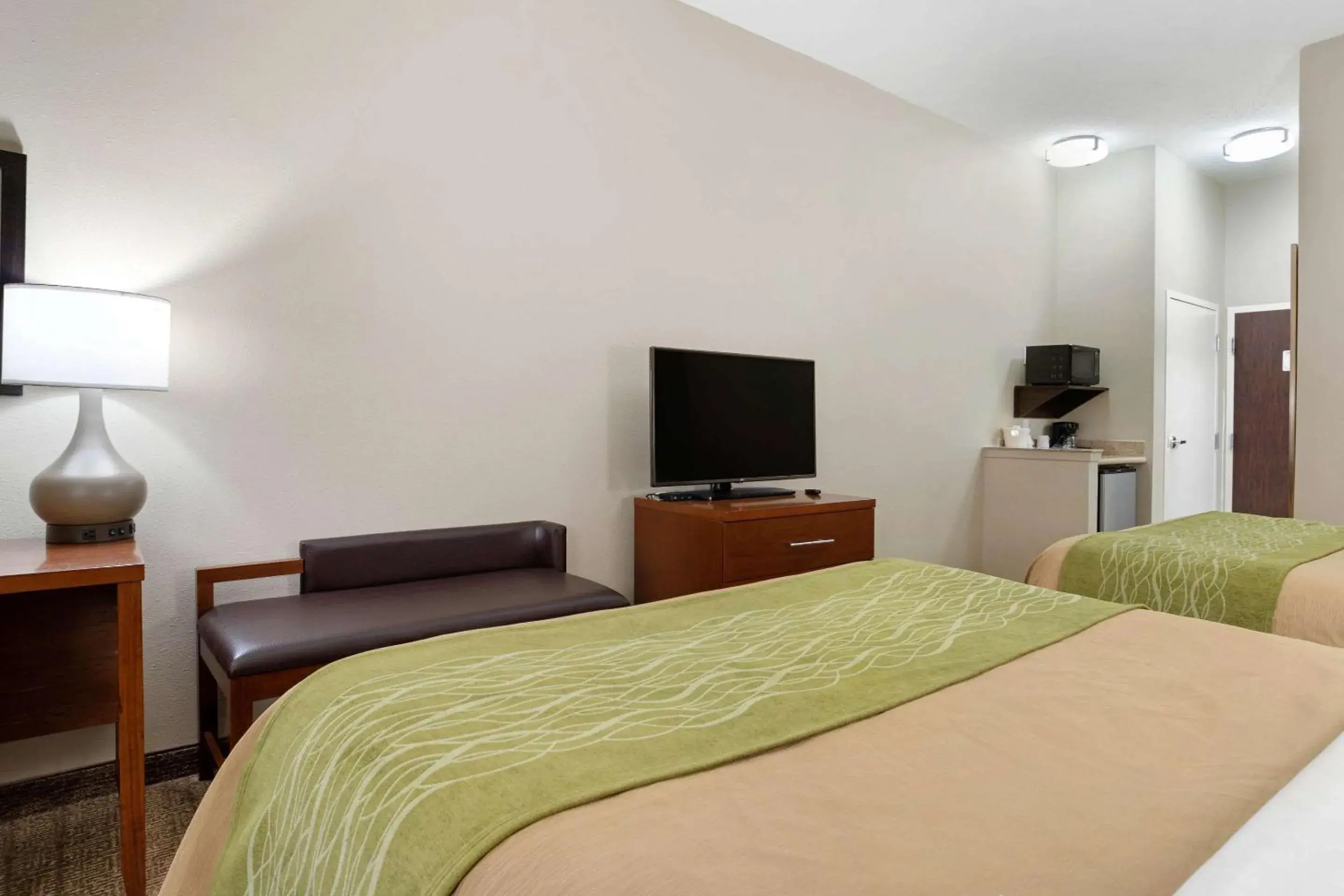 King Room - Non Smoking in Comfort Inn & Suites Port Arthur-Port Neches King Room - Non Smoking in Comfort Inn & Suites Port Arthur-Port Neches