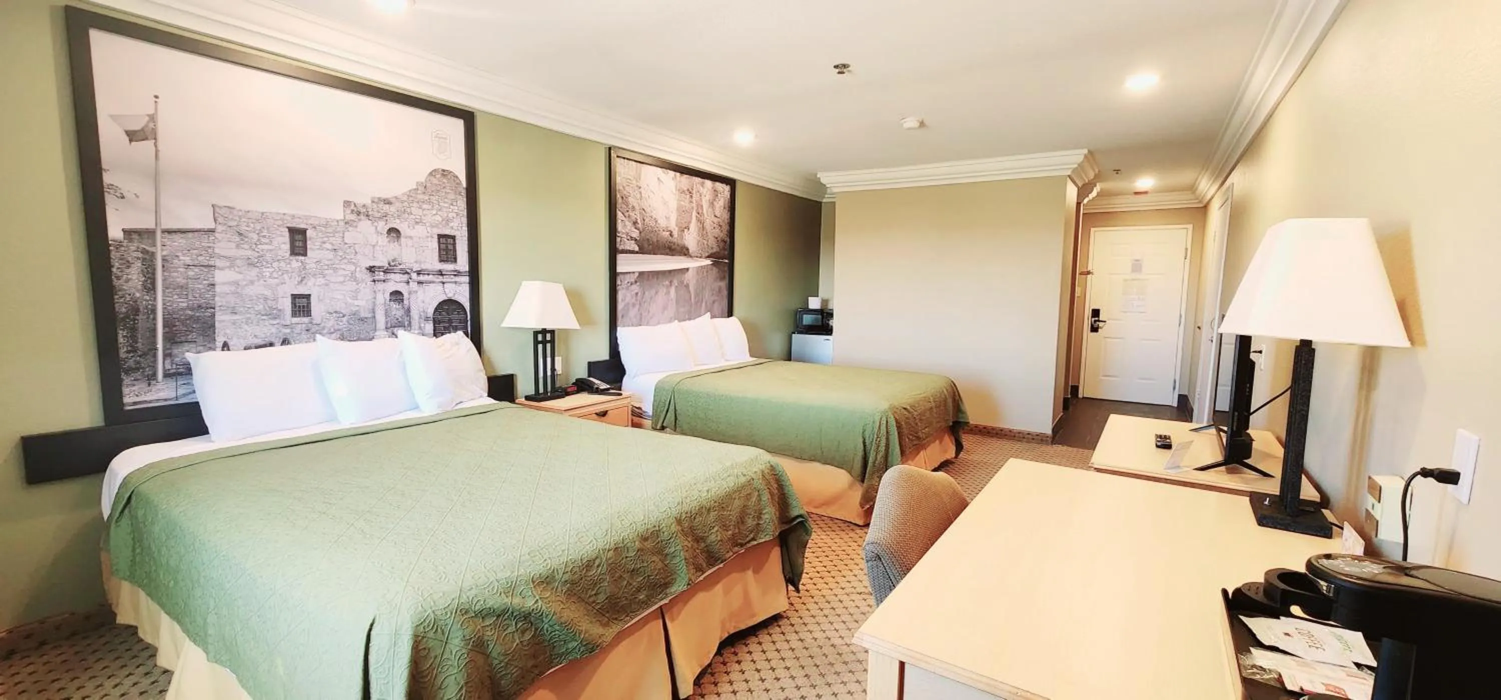 Bed in Super 8 by Wyndham Temple I-35