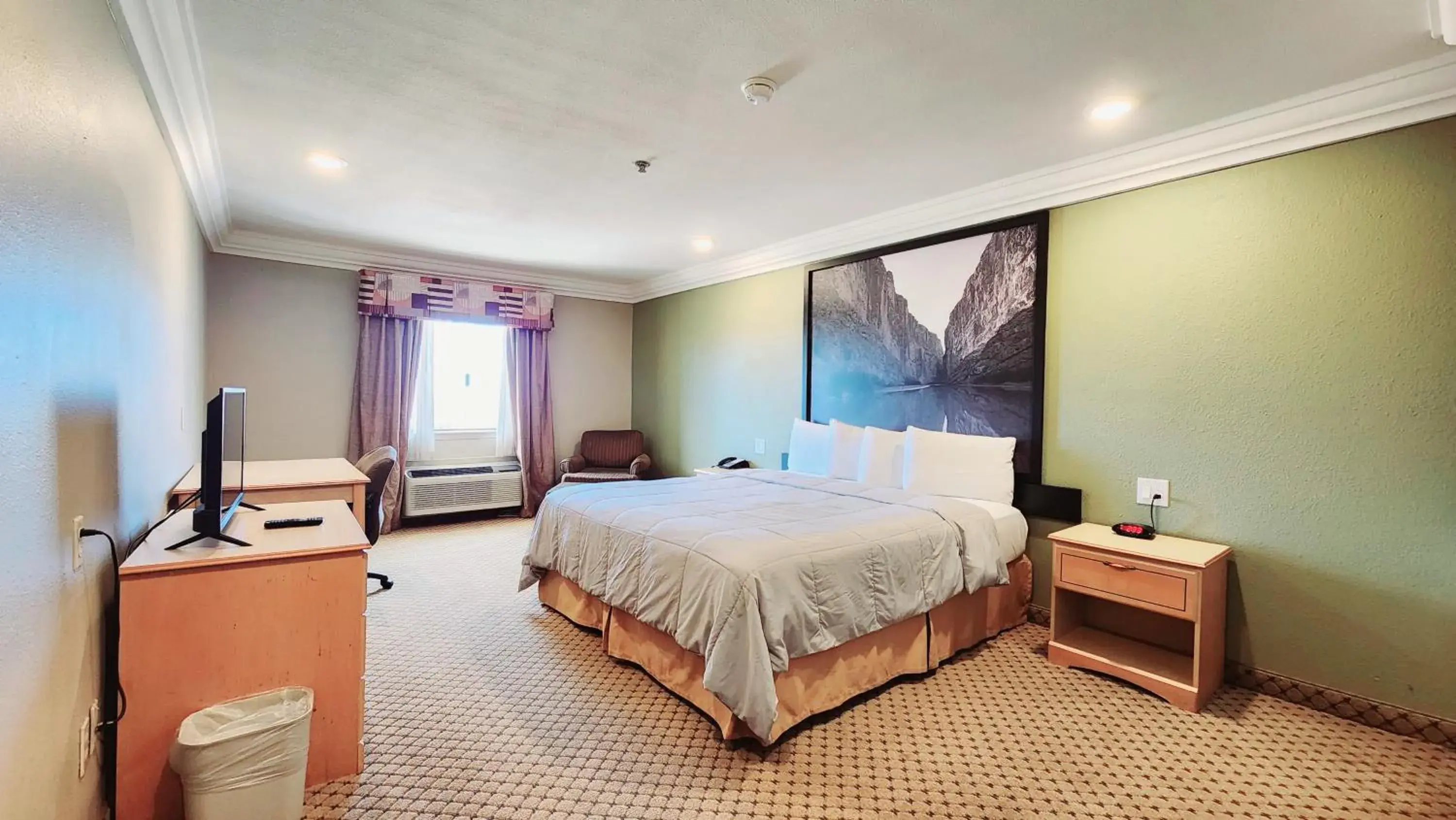 Bed in Super 8 by Wyndham Temple I-35 Bed in Super 8 by Wyndham Temple I-35