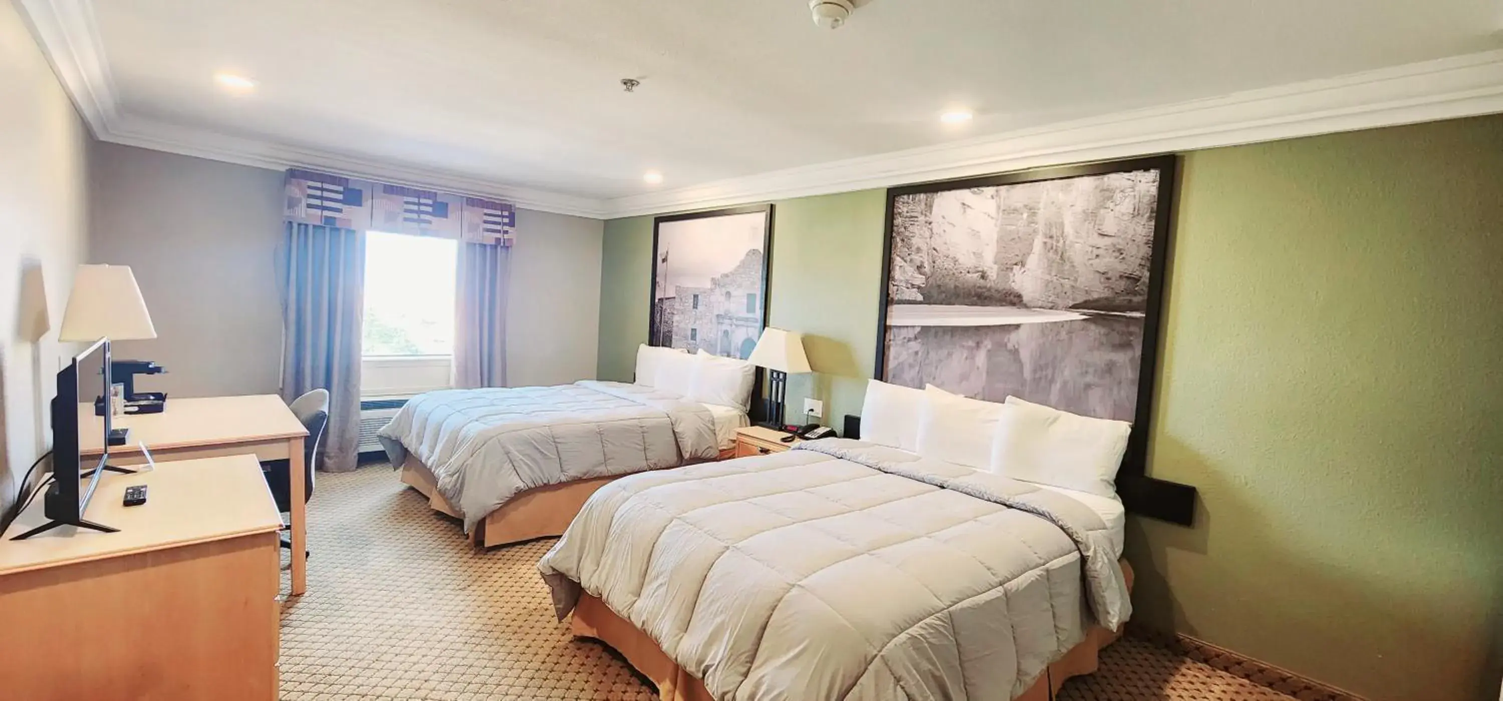 Queen Room with Two Queen Beds, Mobility Access and Bathtub with Grab Bars, Non-Smoking in Super 8 by Wyndham Temple I-35 Queen Room with Two Queen Beds, Mobility Access and Bathtub with Grab Bars, Non-Smoking in Super 8 by Wyndham Temple I-35