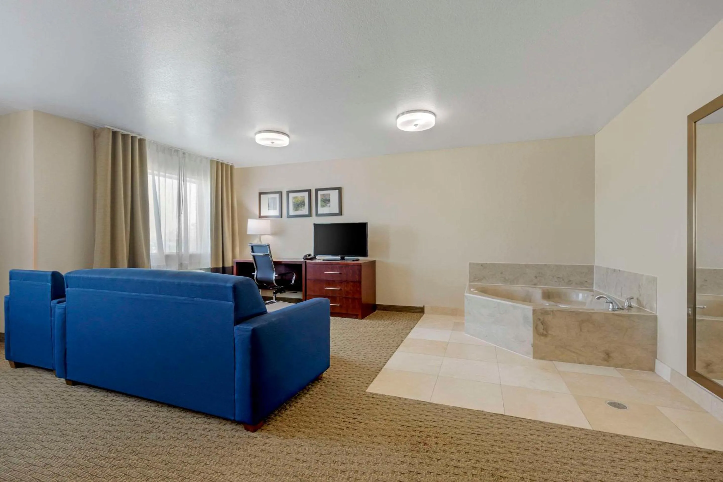 Bedroom in Comfort Suites