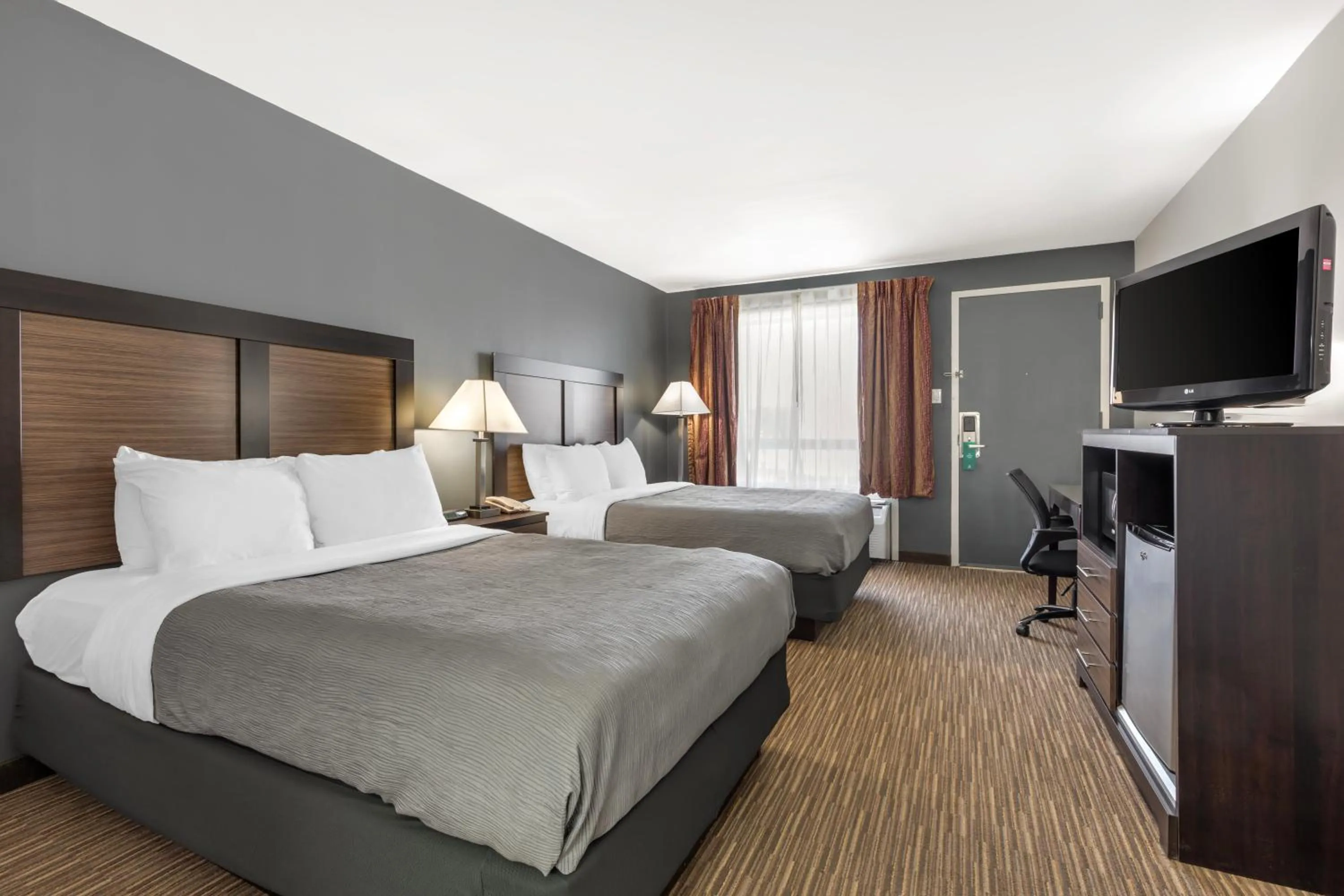 Bed in Quality Inn Gainesville