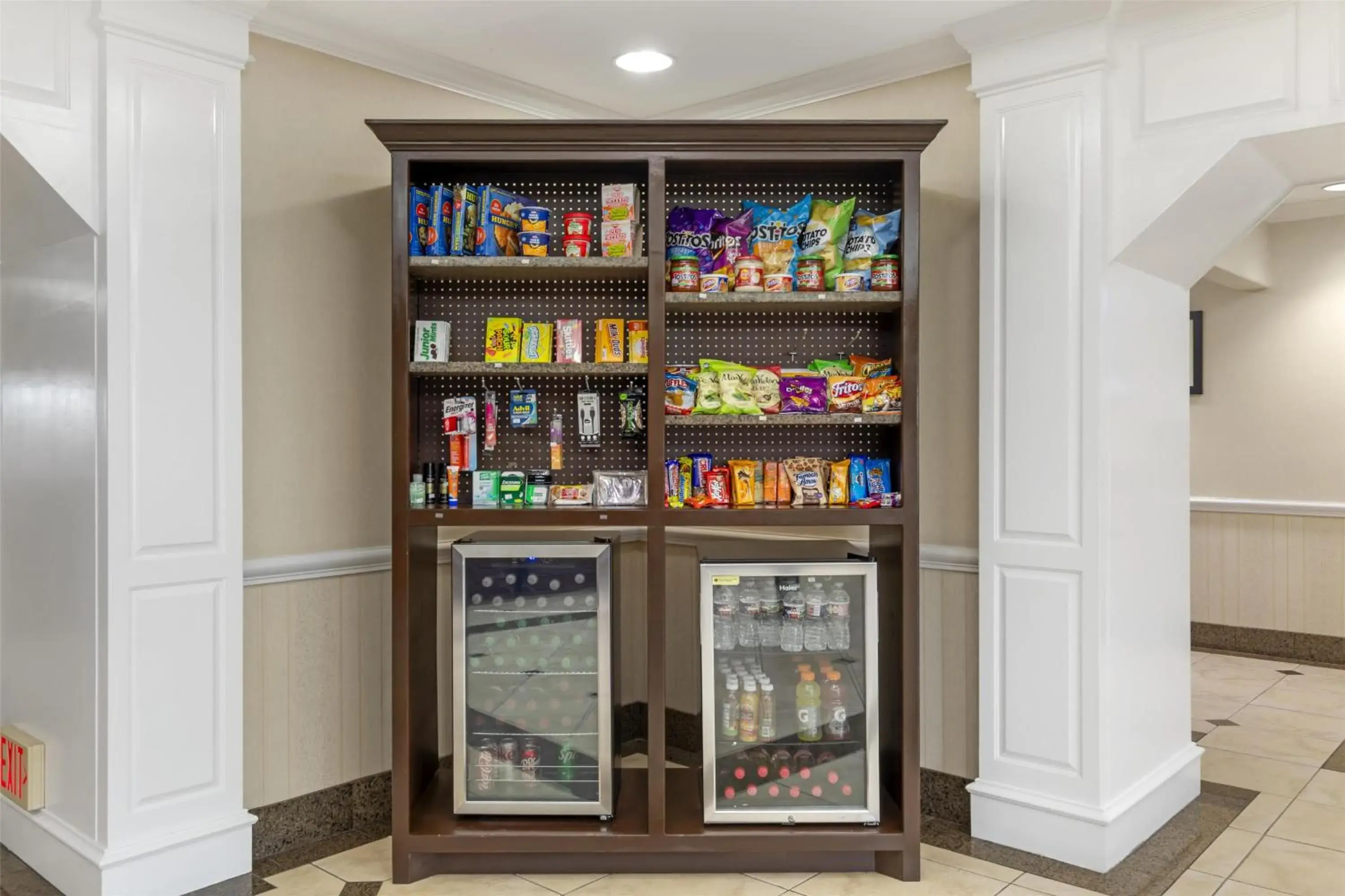 Property building in Best Western Plus Waxahachie Inn & Suites Property building in Best Western Plus Waxahachie Inn & Suites