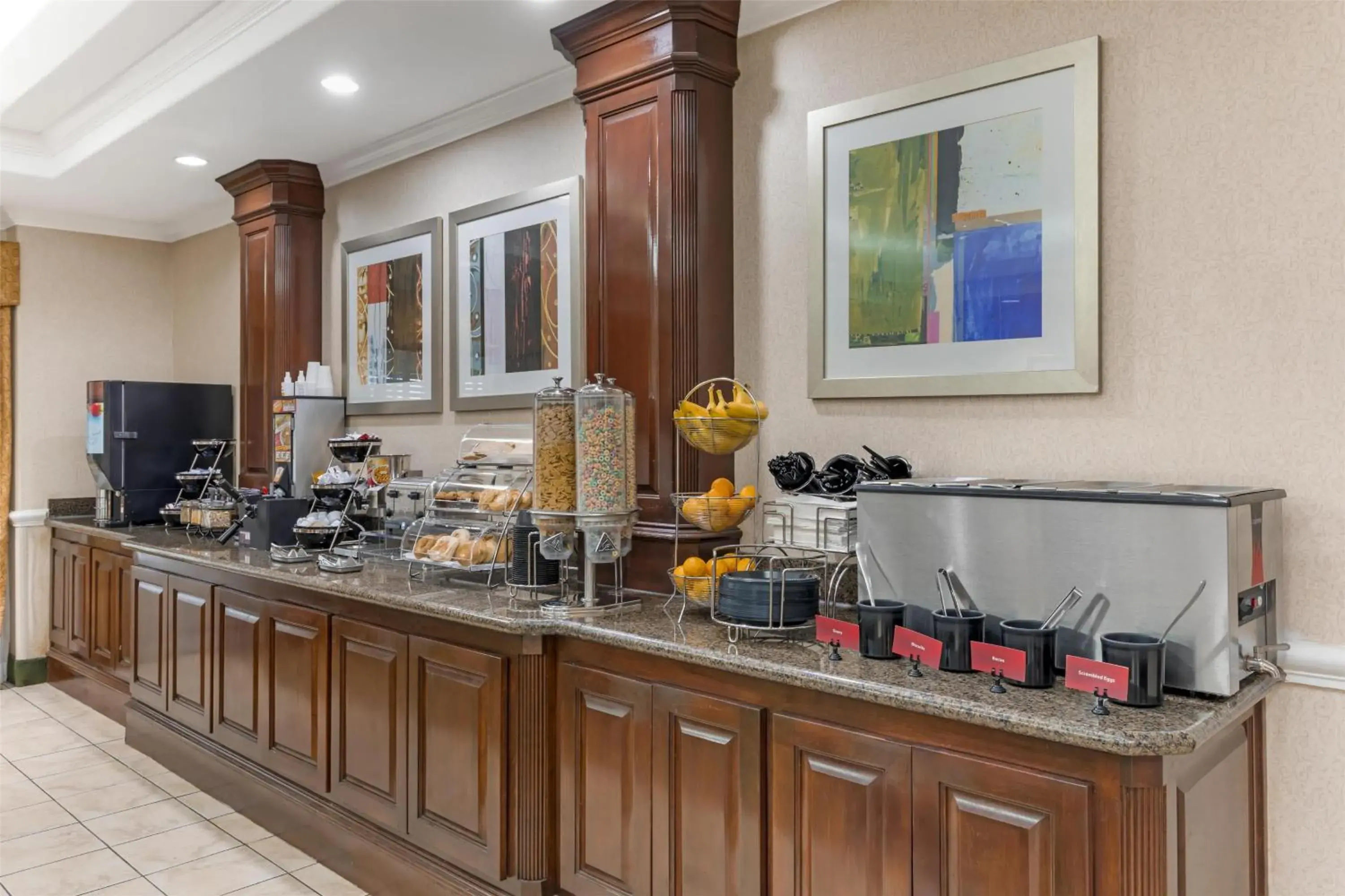 Breakfast in Best Western Plus Waxahachie Inn & Suites Breakfast in Best Western Plus Waxahachie Inn & Suites