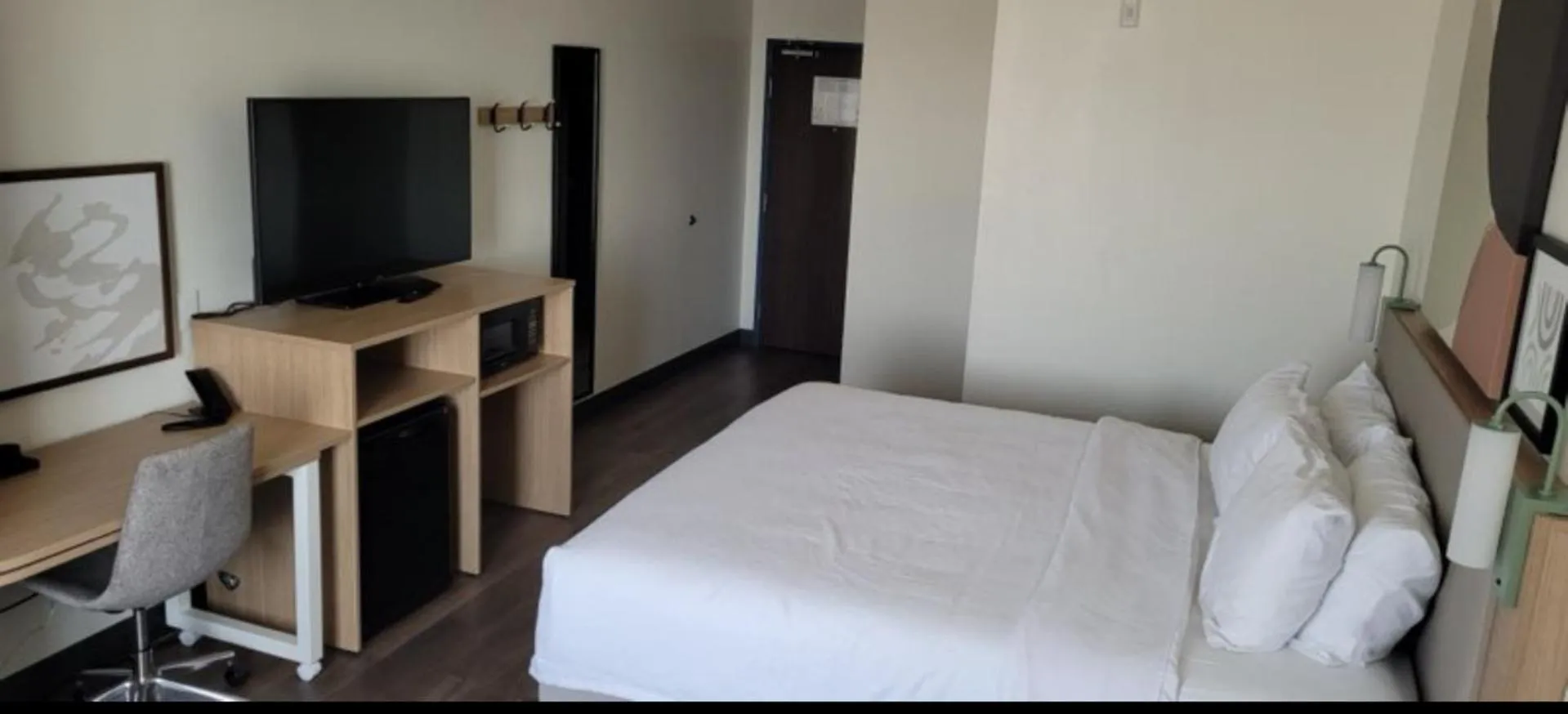 Bed in Spark by Hilton Fort Stockton