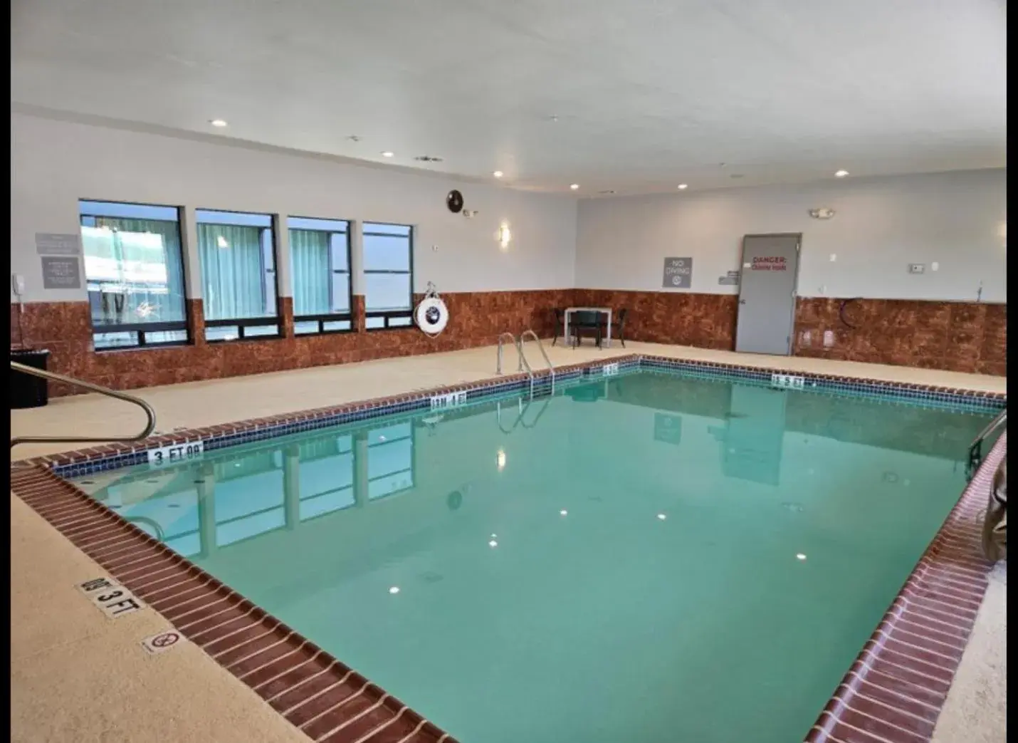 Swimming pool in Spark by Hilton Fort Stockton Swimming pool in Spark by Hilton Fort Stockton