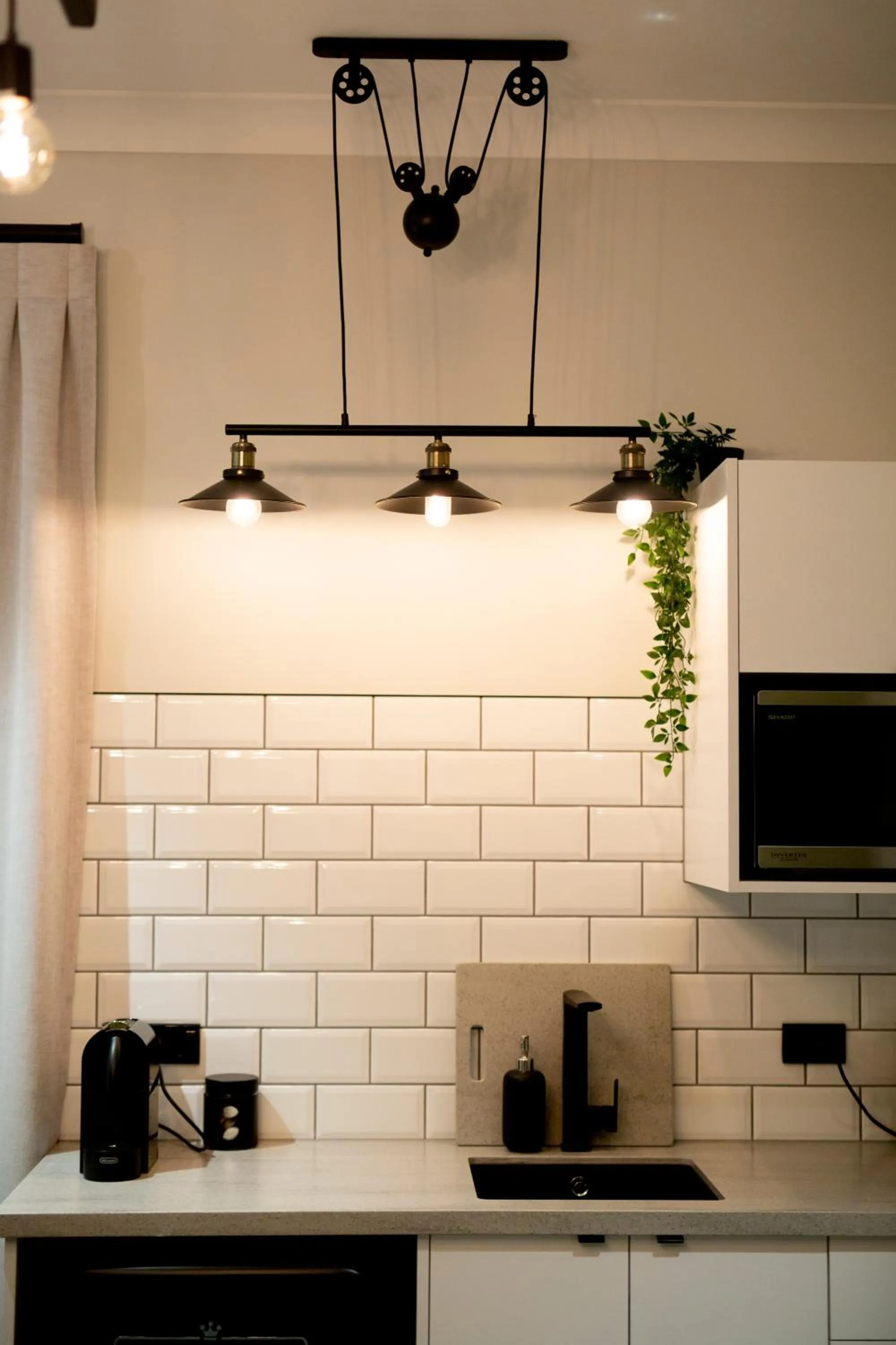 Kitchen or kitchenette in Hokitika Fire Station Boutique Accommodation