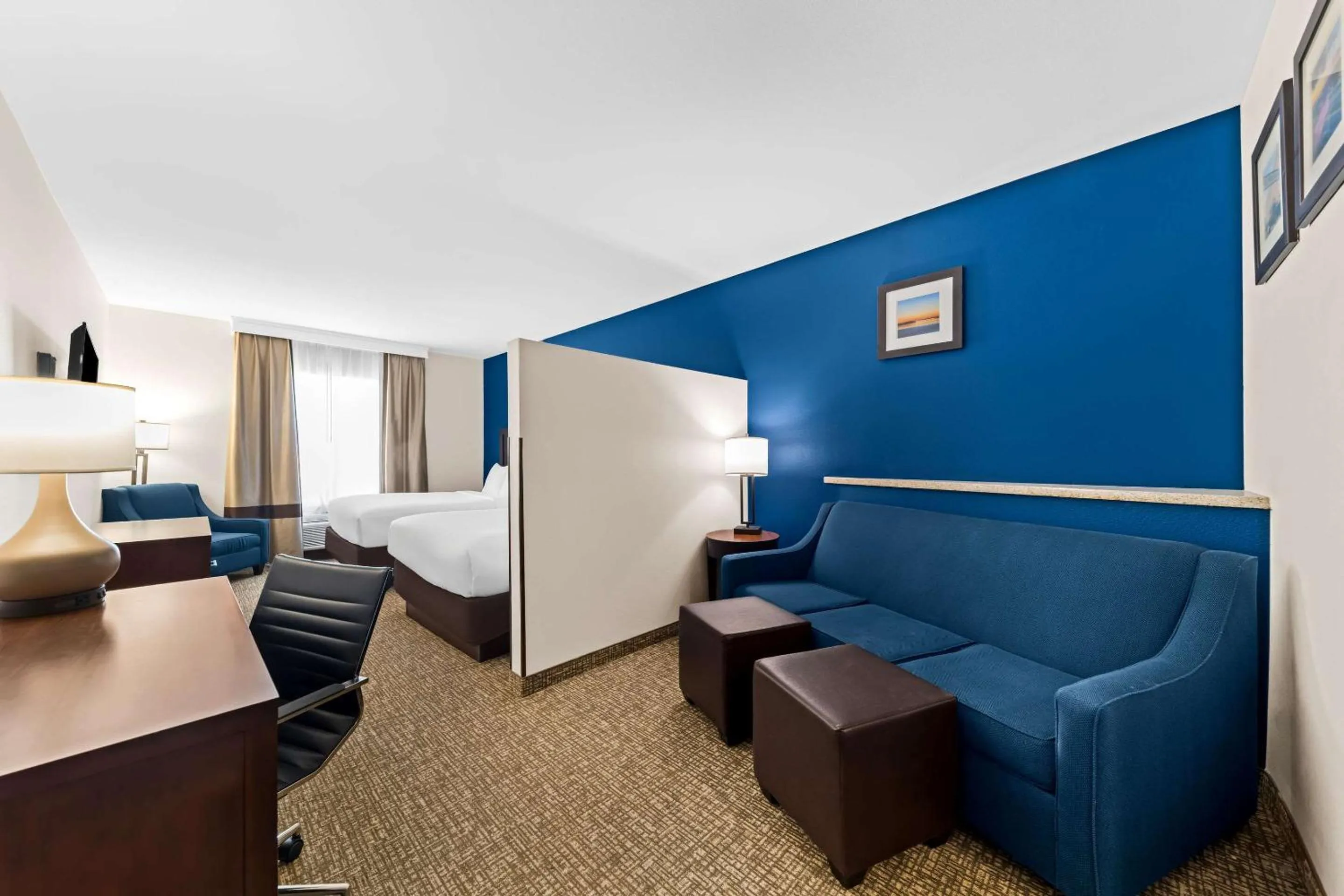 Bedroom, Bed in Comfort Inn & Suites Near Lake Lewisville