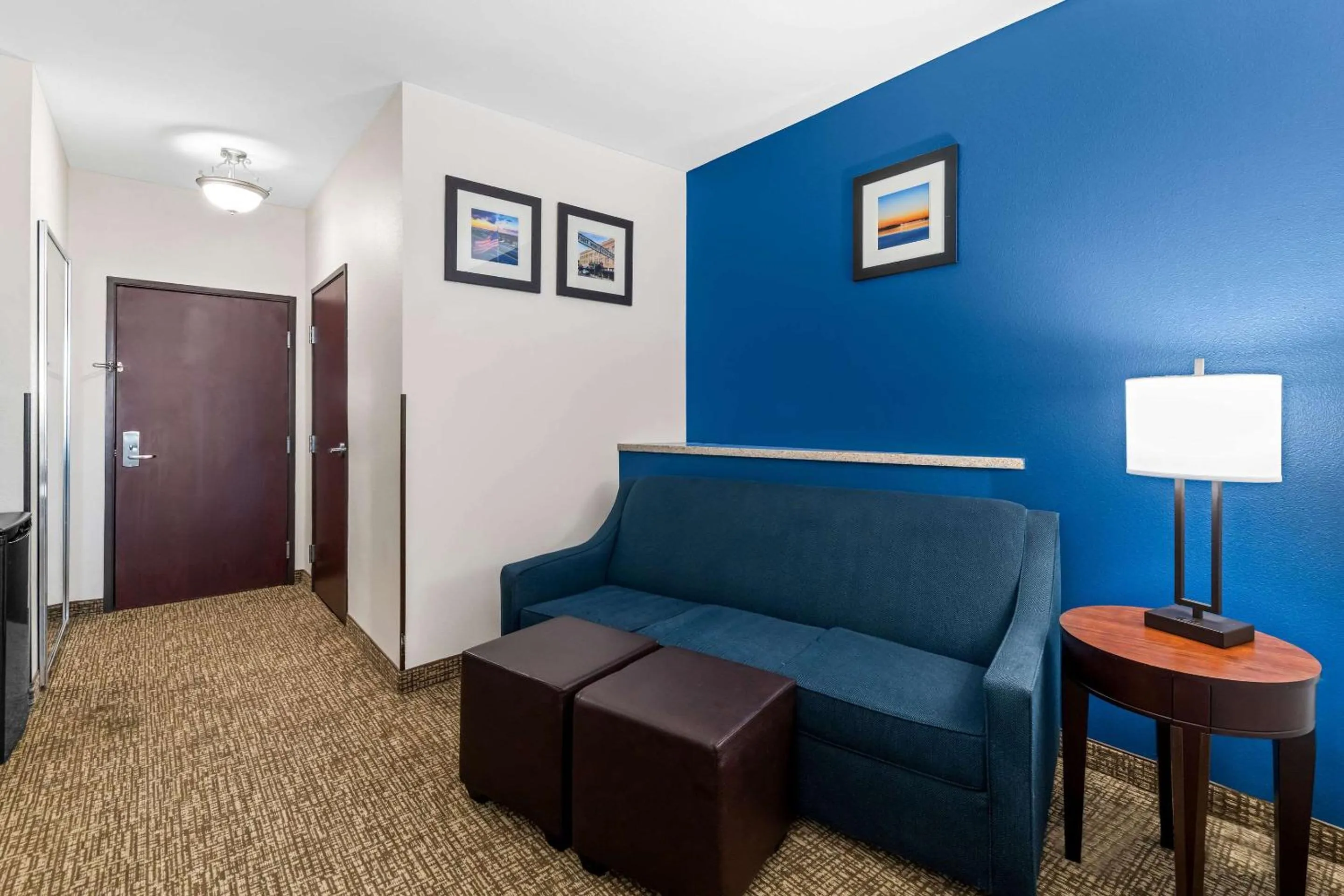 Bedroom in Comfort Inn & Suites Near Lake Lewisville