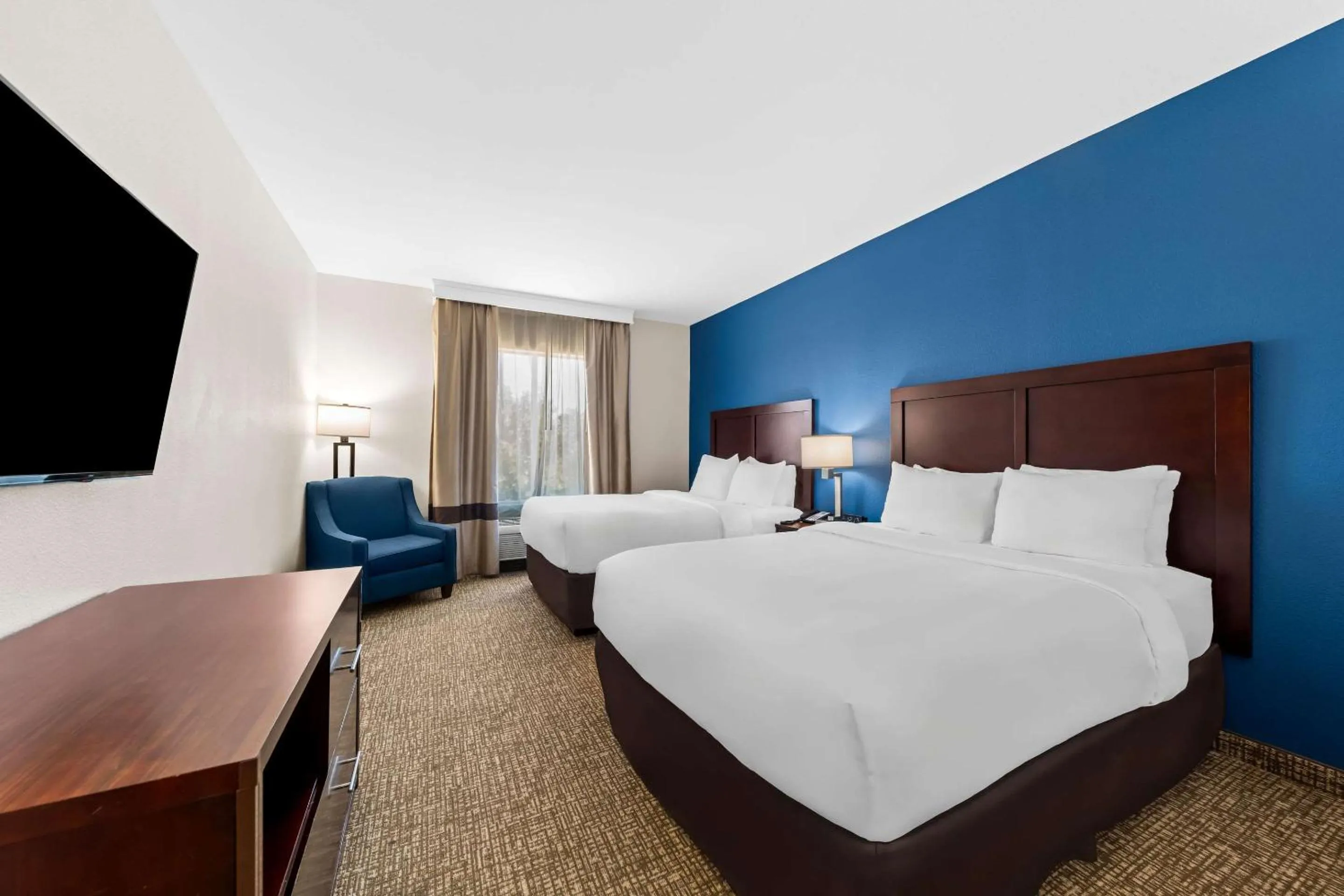 Bedroom, Bed in Comfort Inn & Suites Near Lake Lewisville