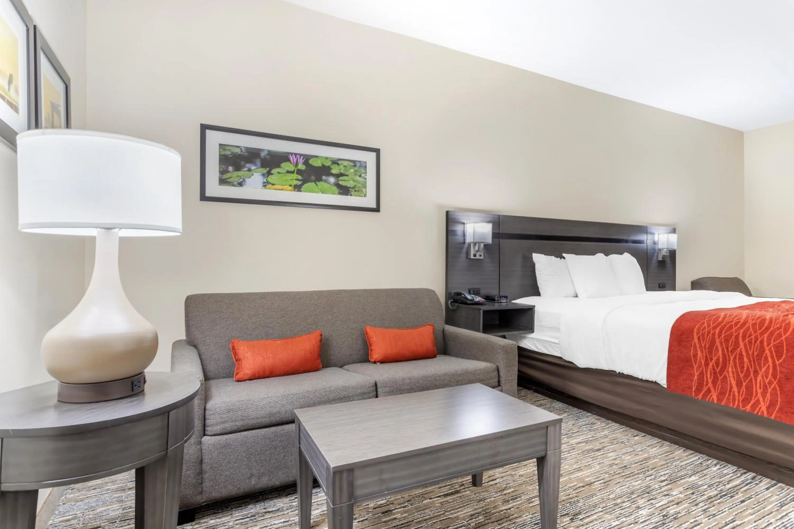 Bed in Comfort Inn by Choice Hotels Orange, TX