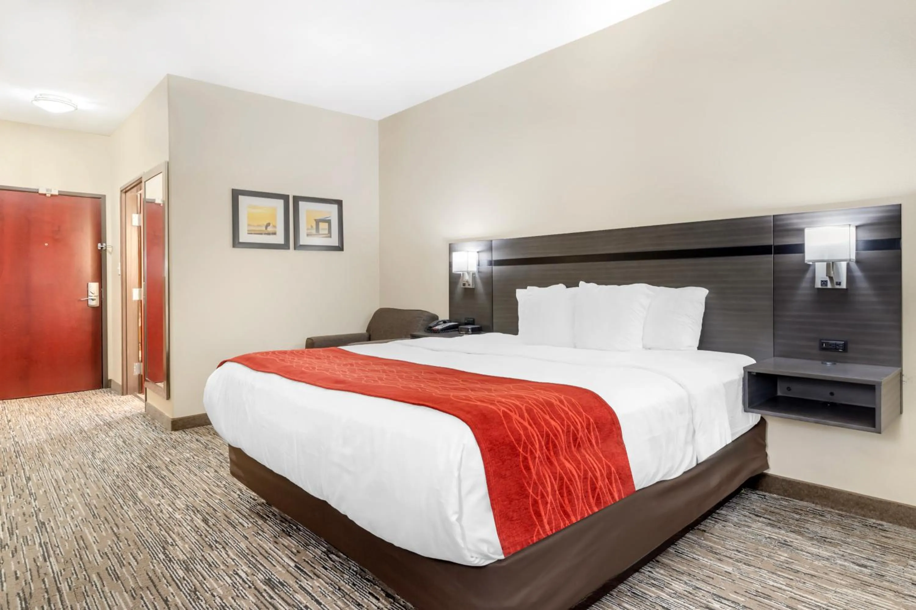 Bed in Comfort Inn by Choice Hotels Orange, TX