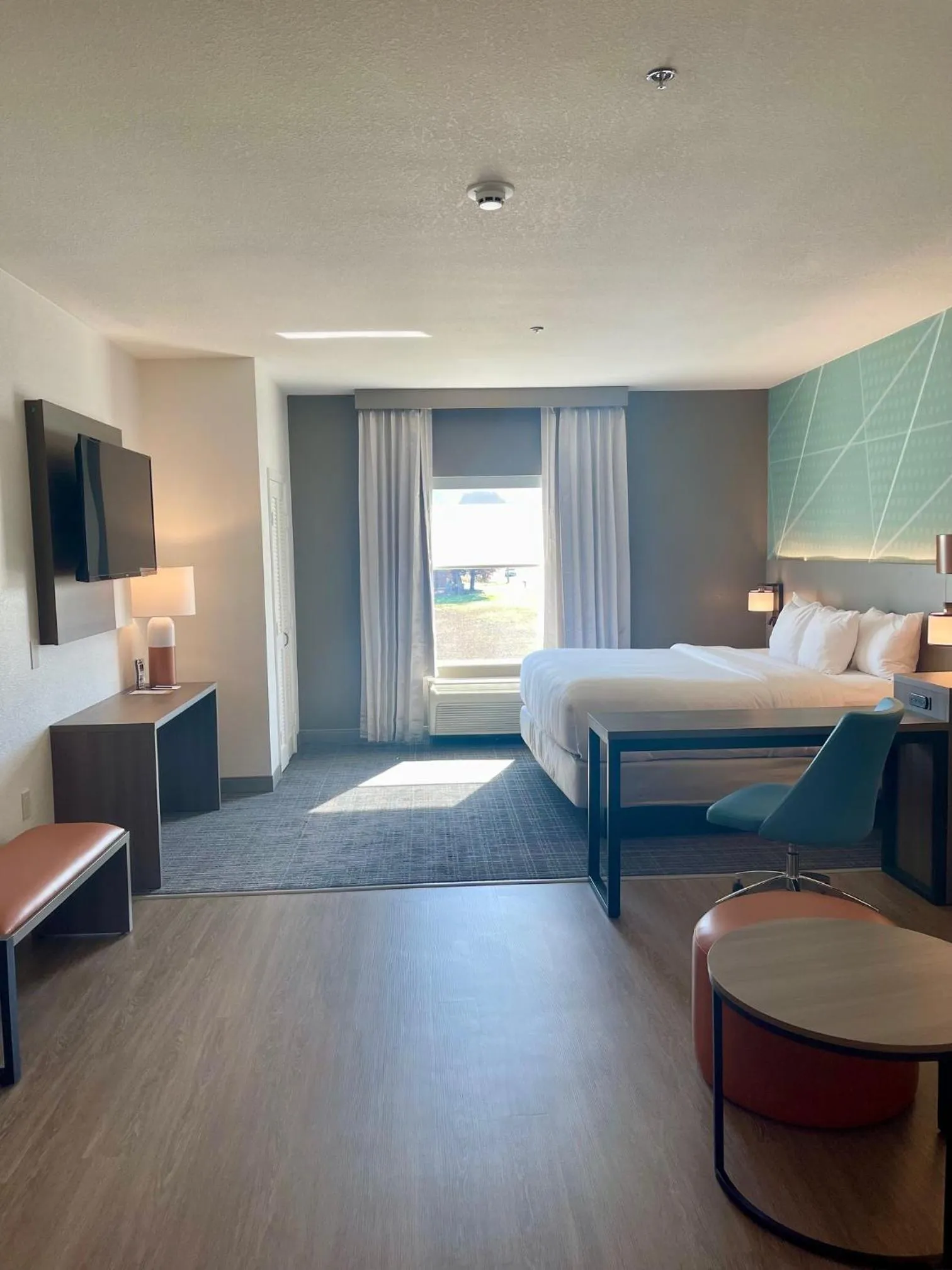 Bed in Comfort Suites