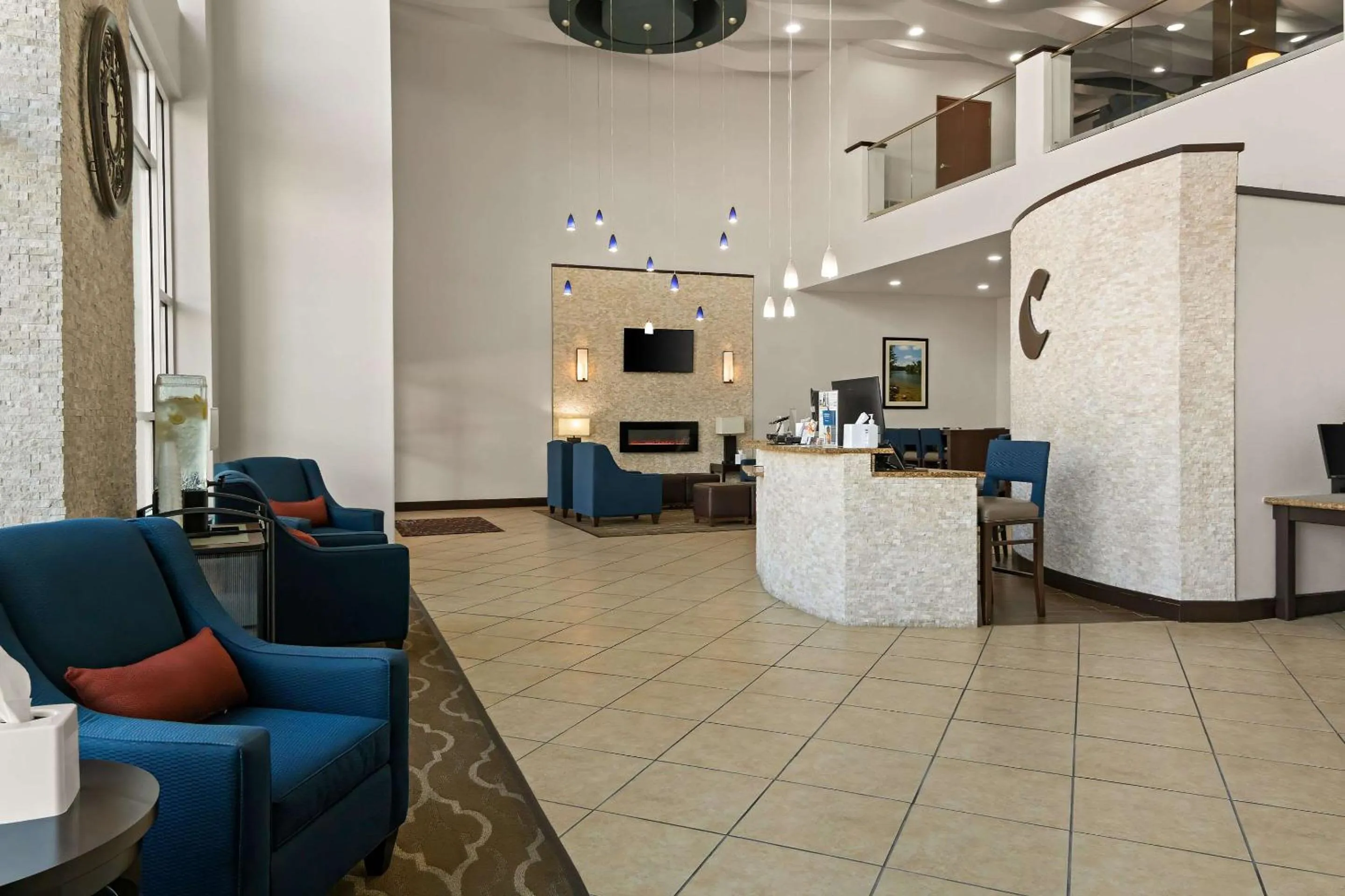 Lobby or reception in Comfort Suites