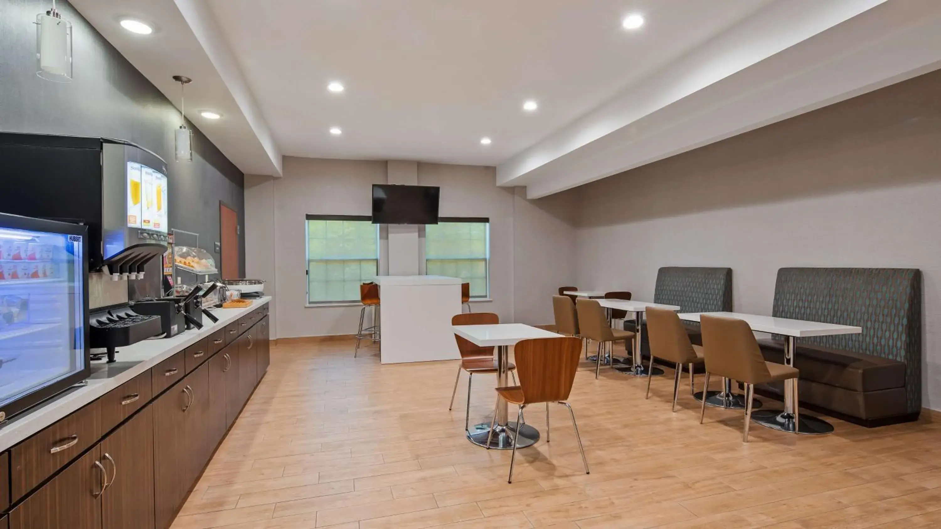 Restaurant/places to eat in Best Western Ingleside Inn & Suites Restaurant/places to eat in Best Western Ingleside Inn & Suites