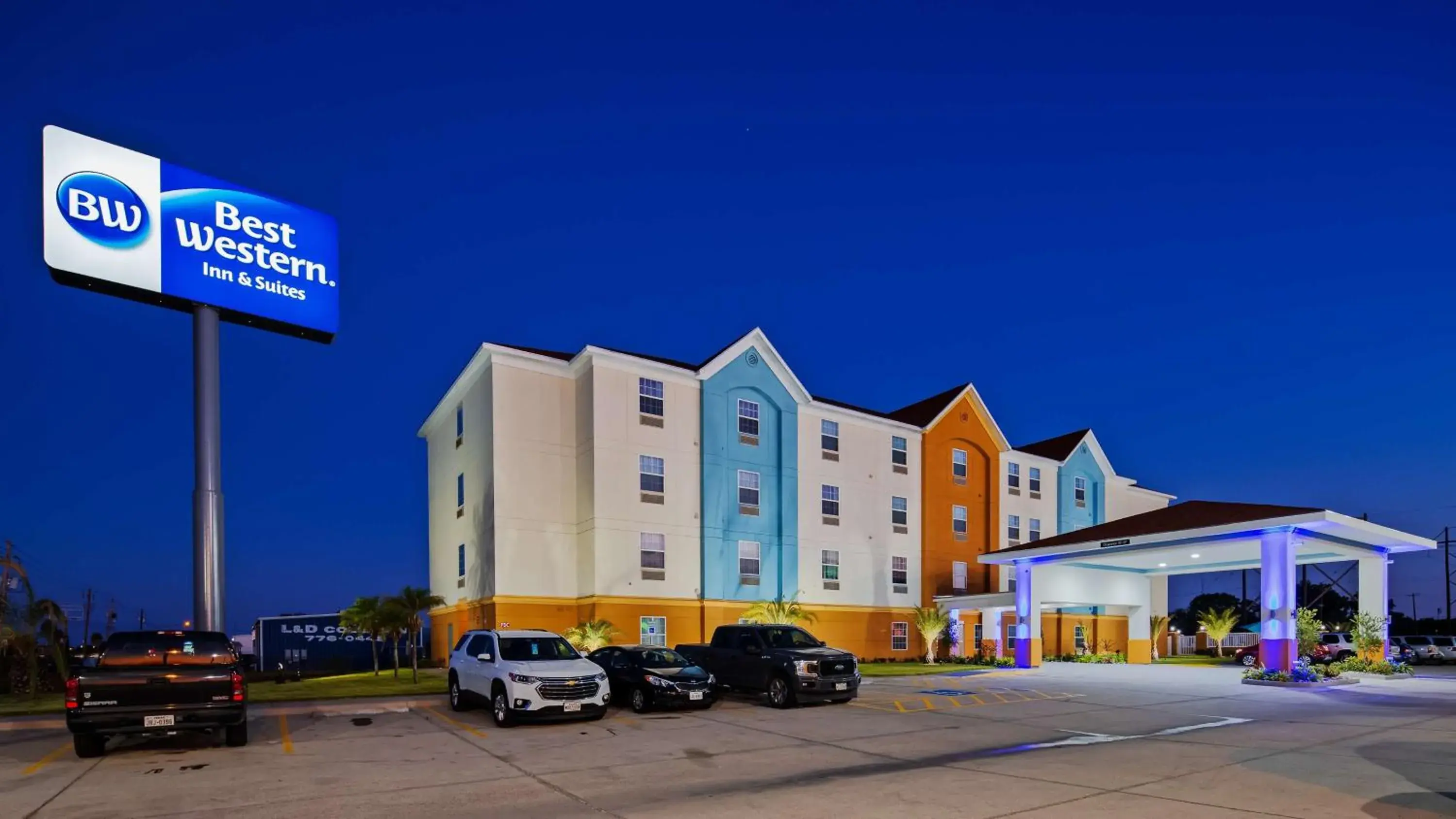 Property building in Best Western Ingleside Inn & Suites Property building in Best Western Ingleside Inn & Suites