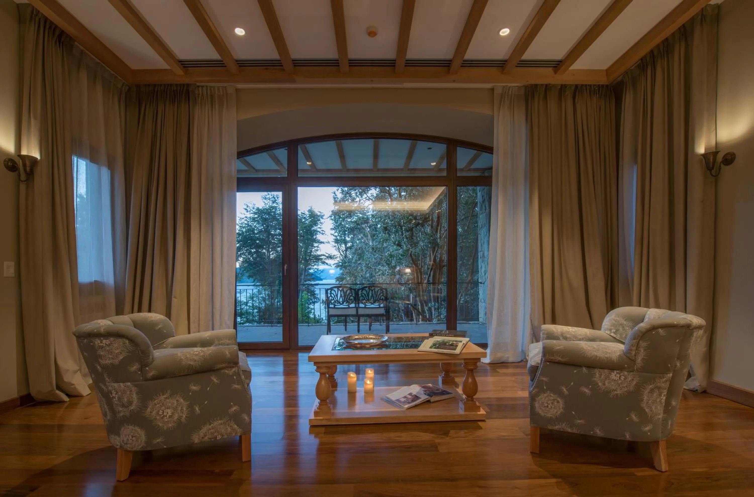 Suite with Lake View in Villa Beluno Hotel & Spa