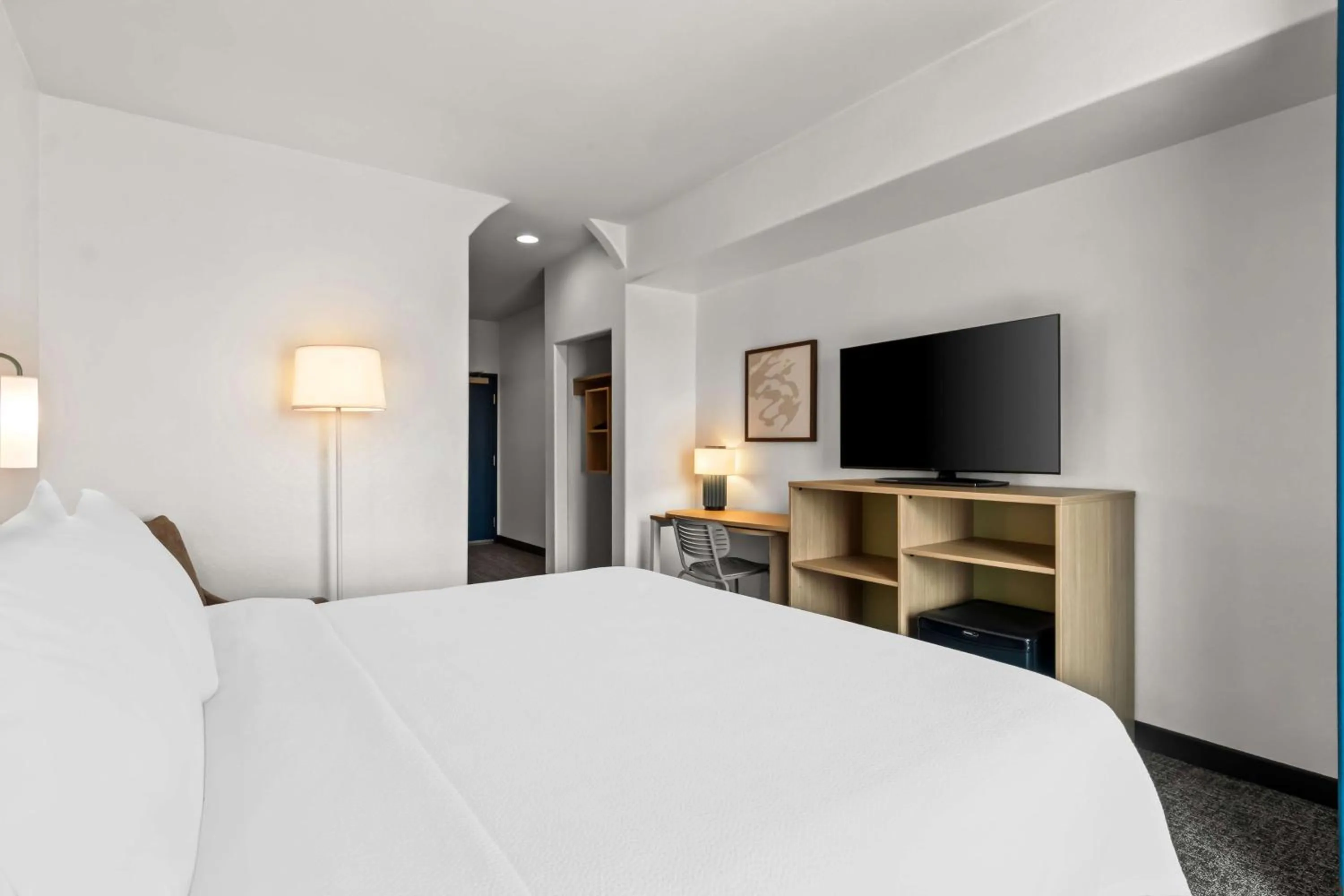 Bed in Spark By Hilton San Antonio Near Seaworld