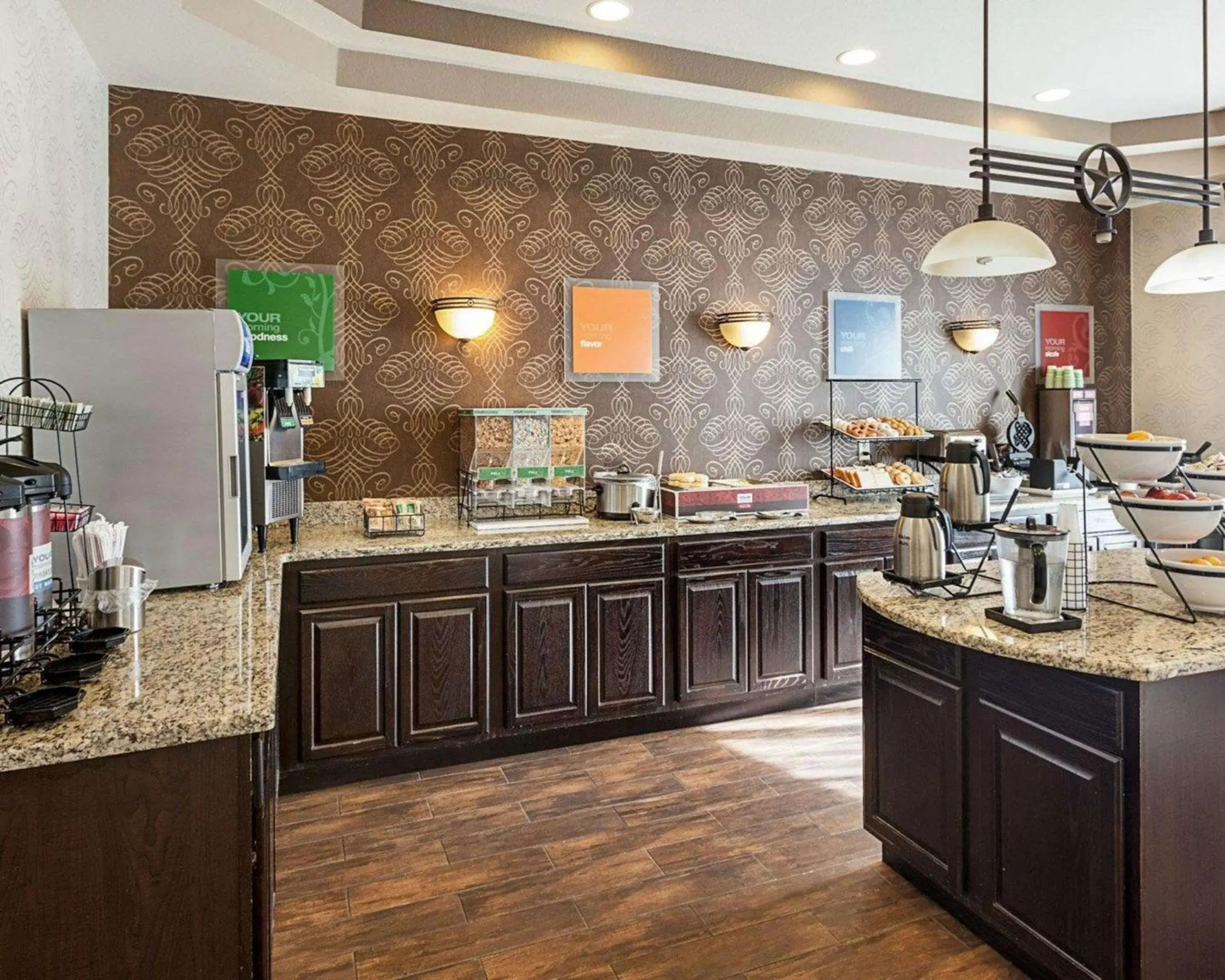 Restaurant/places to eat, Kitchen/Kitchenette in Comfort Inn near Seaworld - Lackland AFB Restaurant/places to eat, Kitchen/Kitchenette in Comfort Inn near Seaworld - Lackland AFB