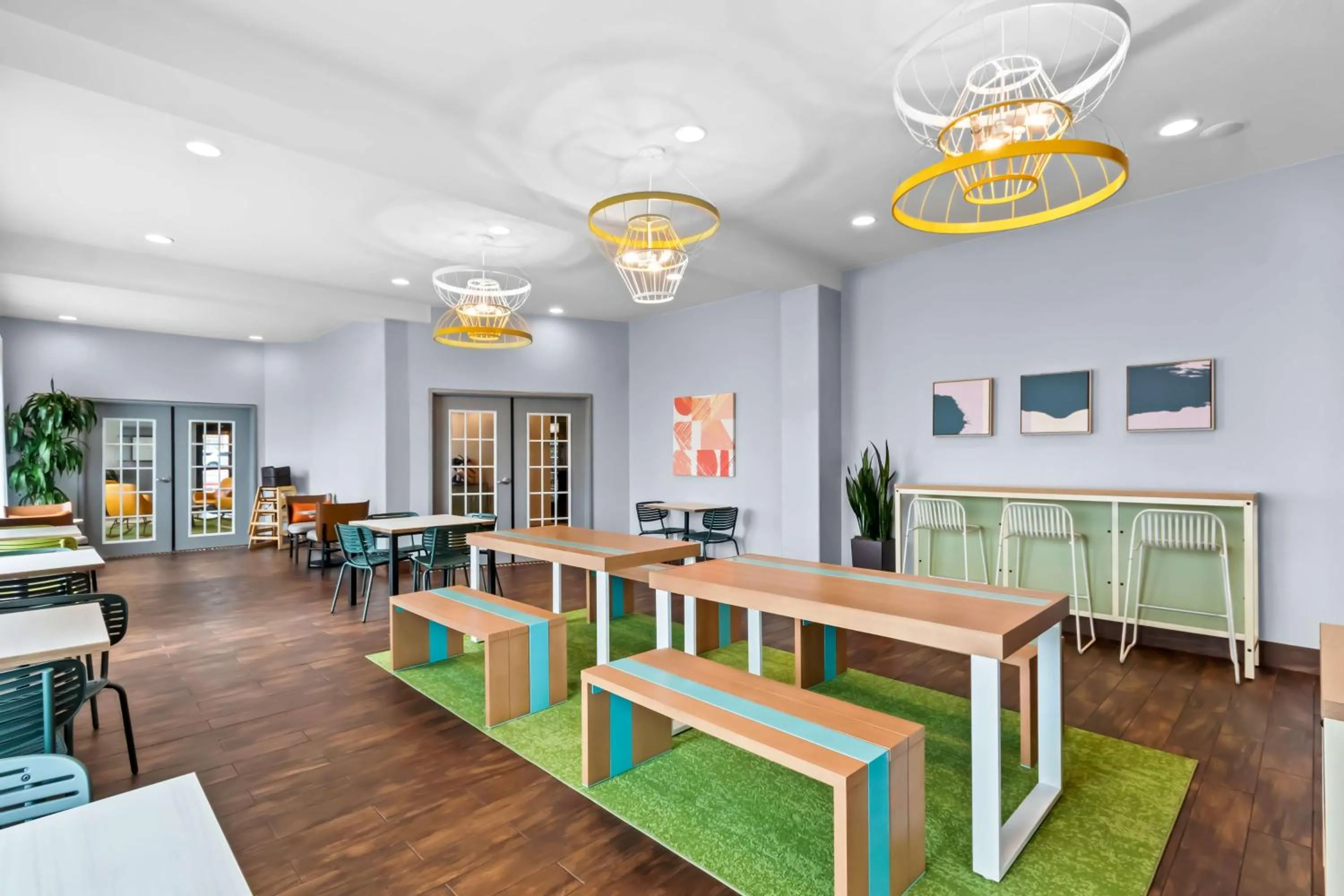 Breakfast in Spark By Hilton San Antonio Near Seaworld