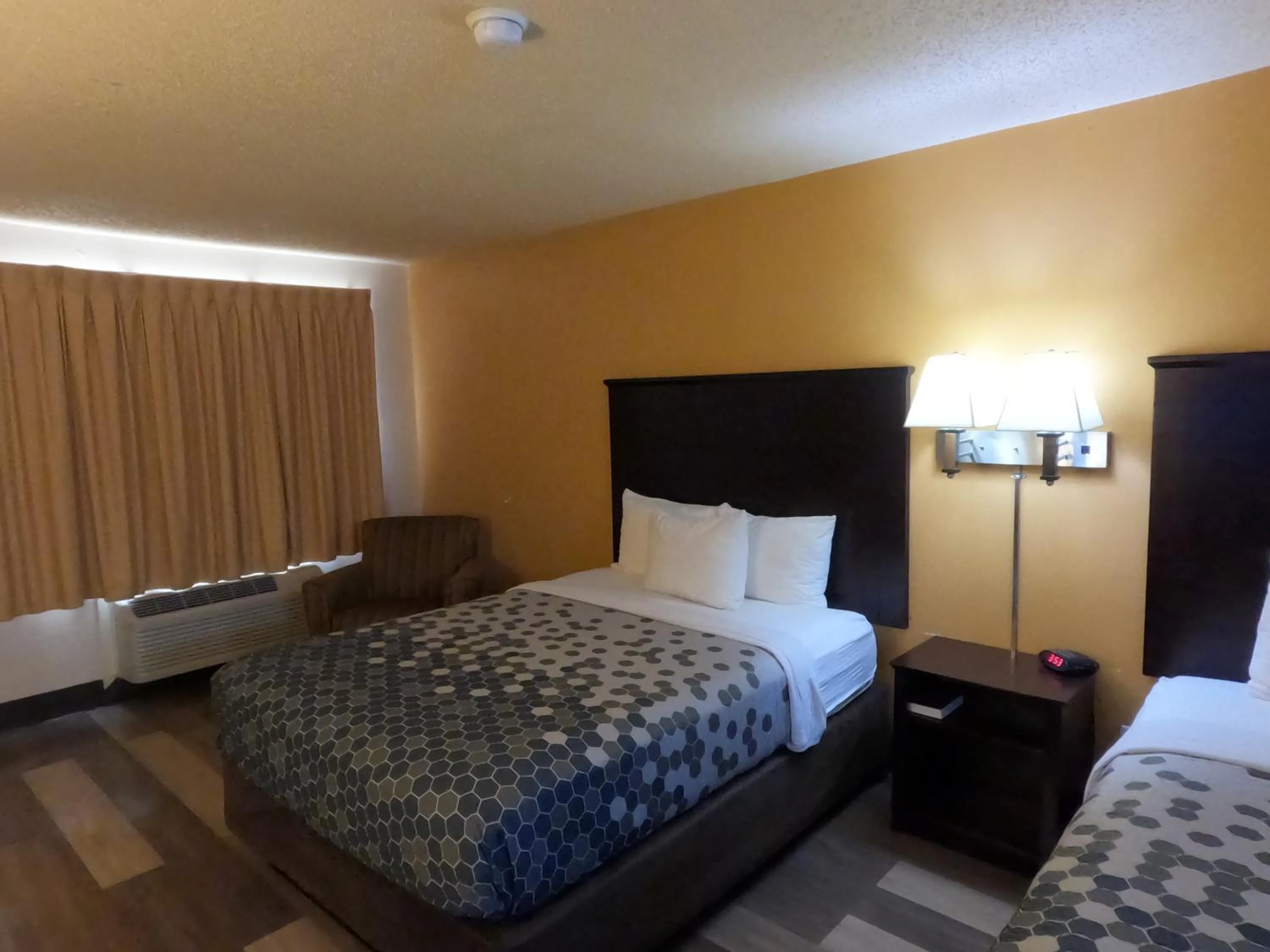 Econo Lodge Inn & Suites Downtown Northeast near Fort Sam Houston