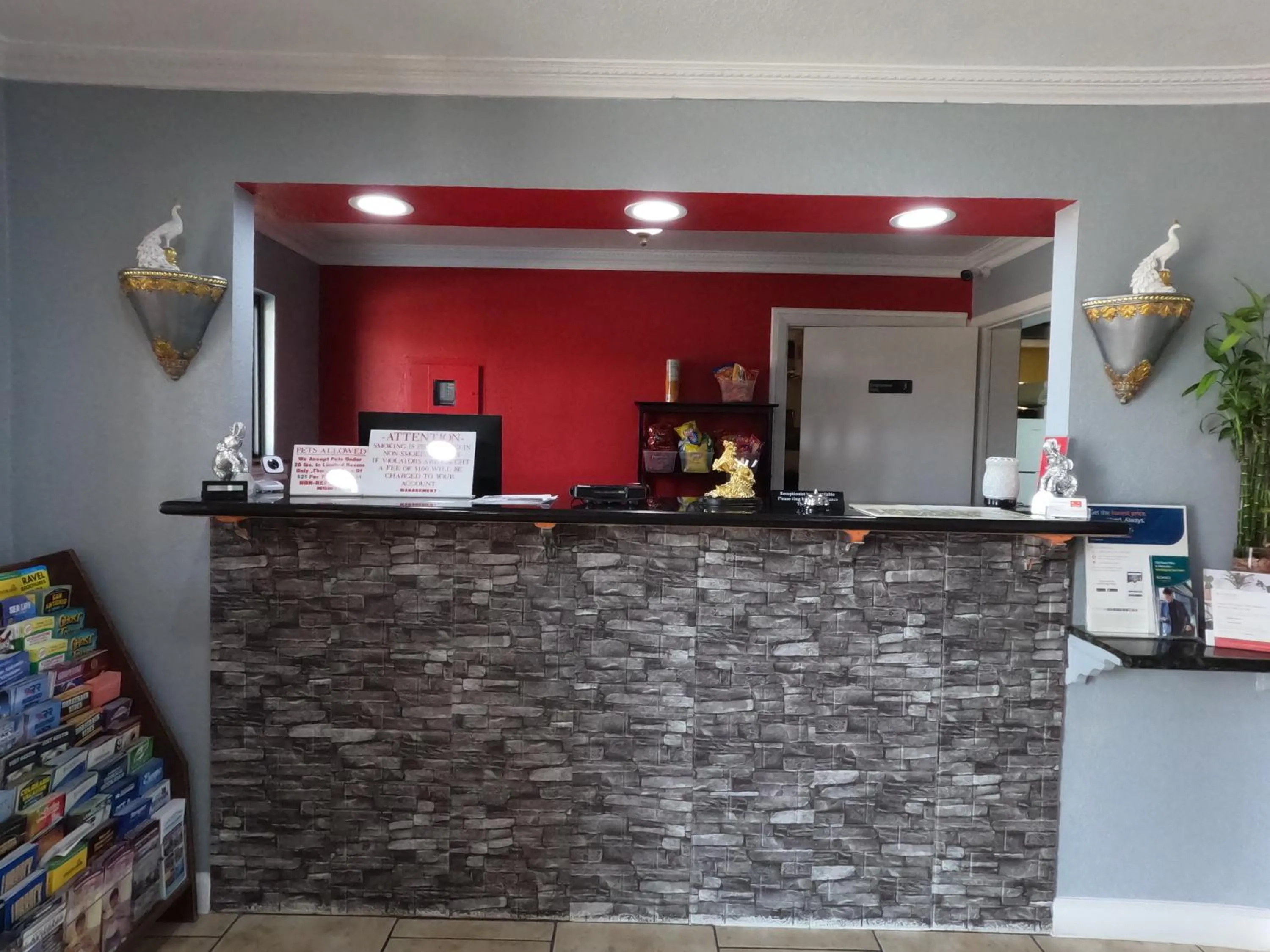 Lobby or reception in Econo Lodge Inn & Suites Downtown Northeast near Fort Sam Houston