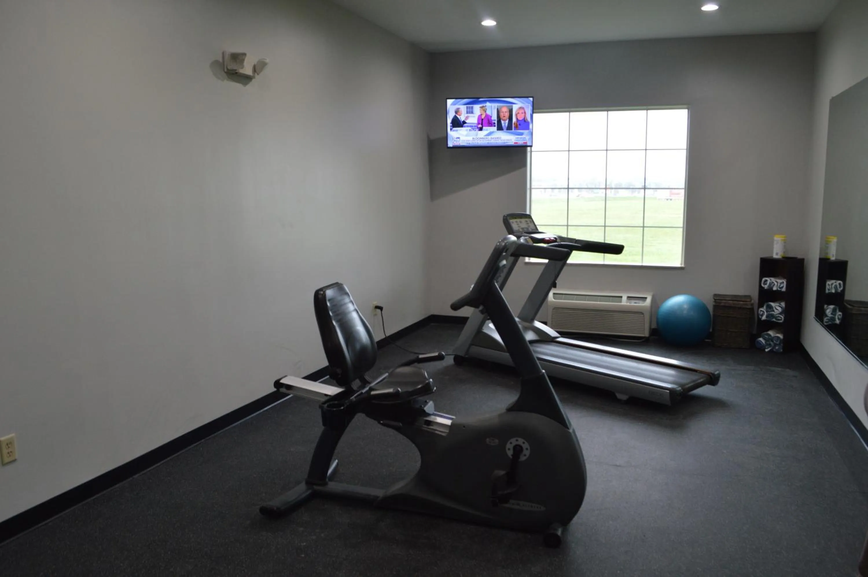 Fitness centre/facilities in Comfort Inn & Suites Selma near Randolph AFB