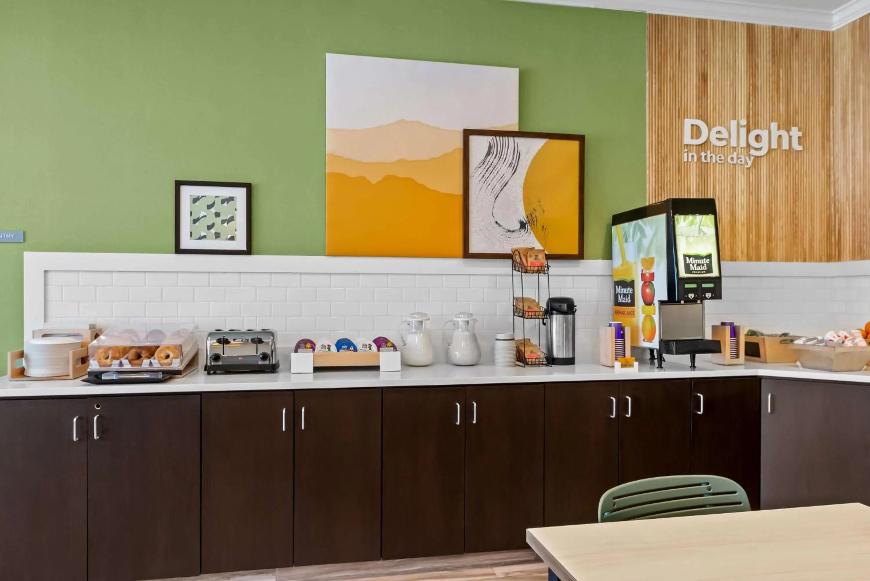 Breakfast in Spark by Hilton Selma