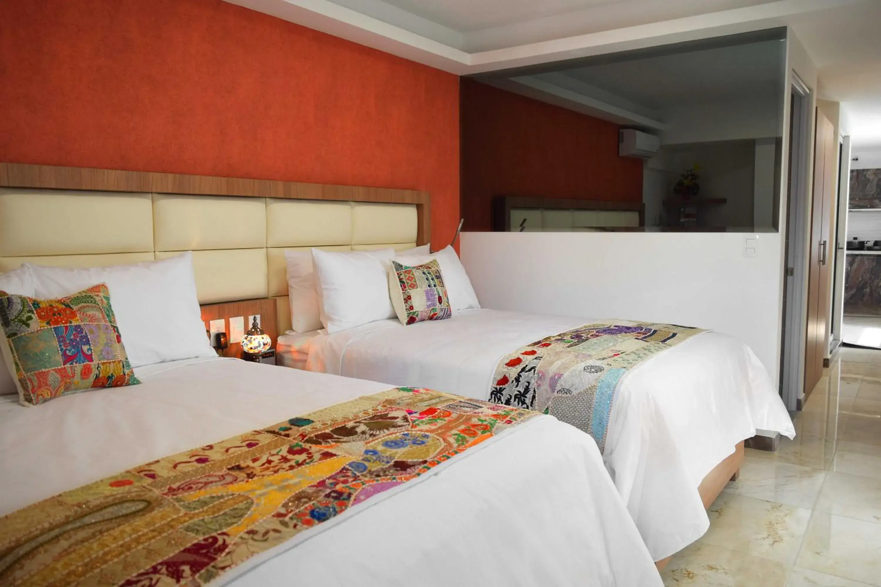 Deluxe Twin Room in Hotel Boutique Dawat WTC Deluxe Twin Room in Hotel Boutique Dawat WTC