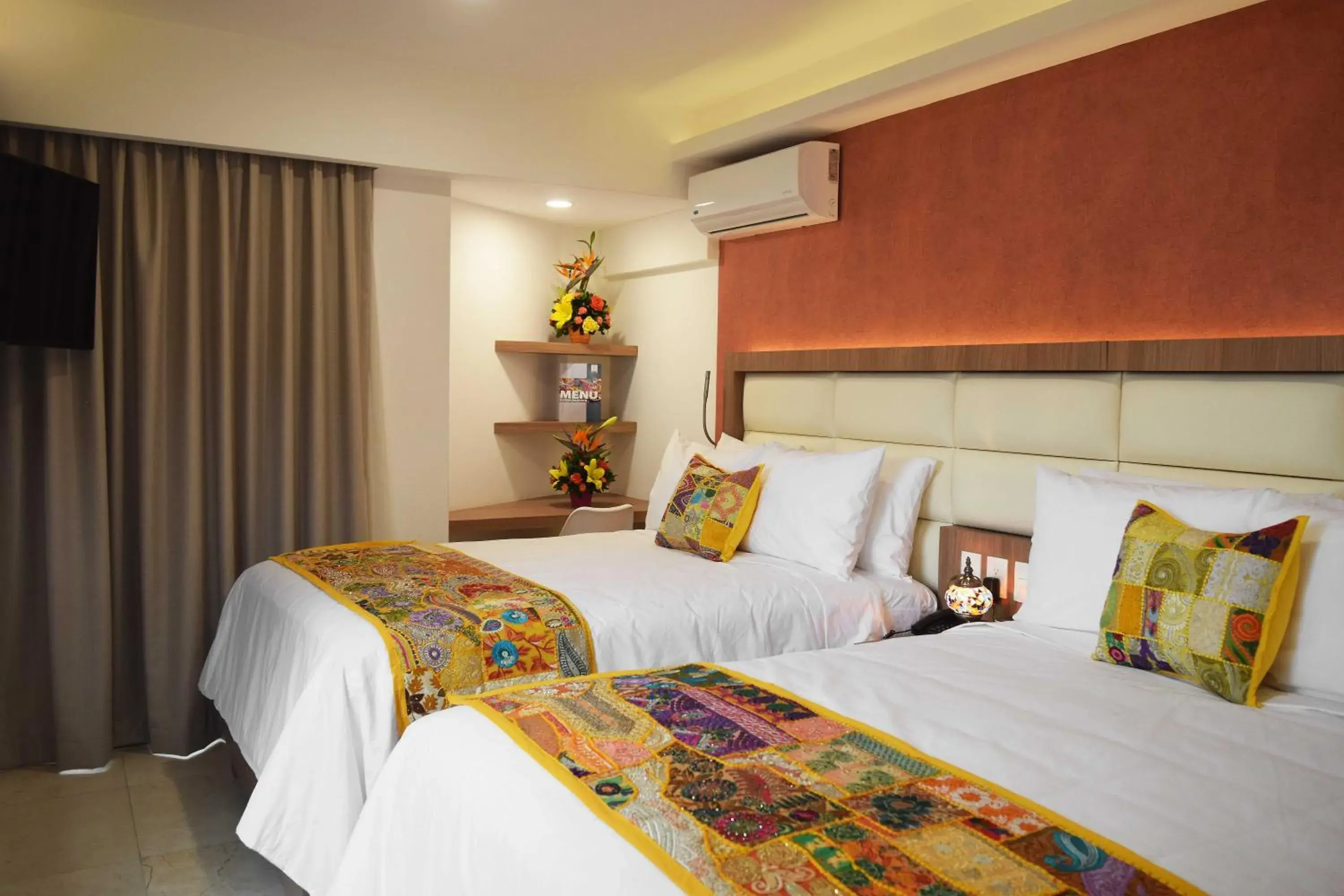 Deluxe Twin Room in Hotel Boutique Dawat WTC Deluxe Twin Room in Hotel Boutique Dawat WTC