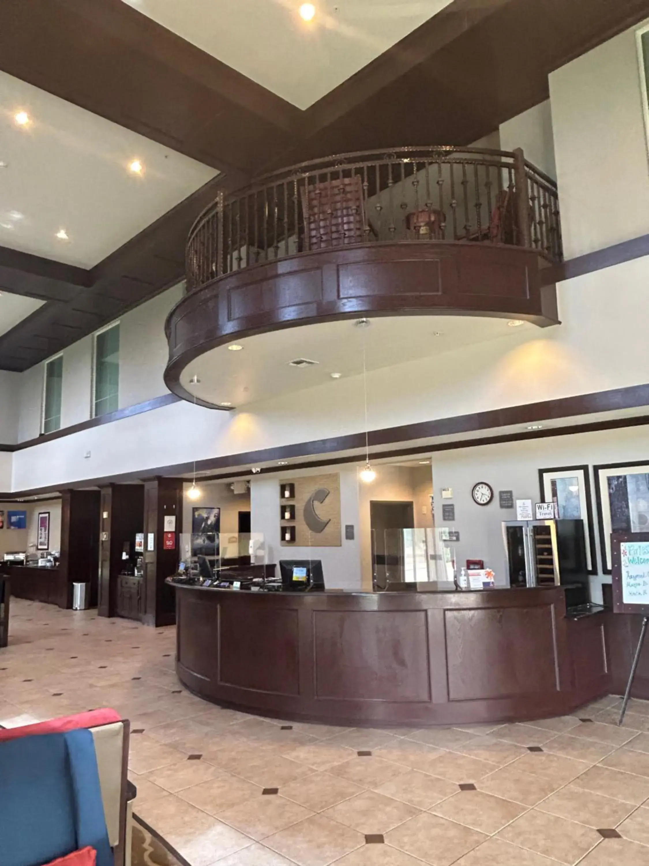 Lobby or reception in Comfort Suites Palestine Lobby or reception in Comfort Suites Palestine