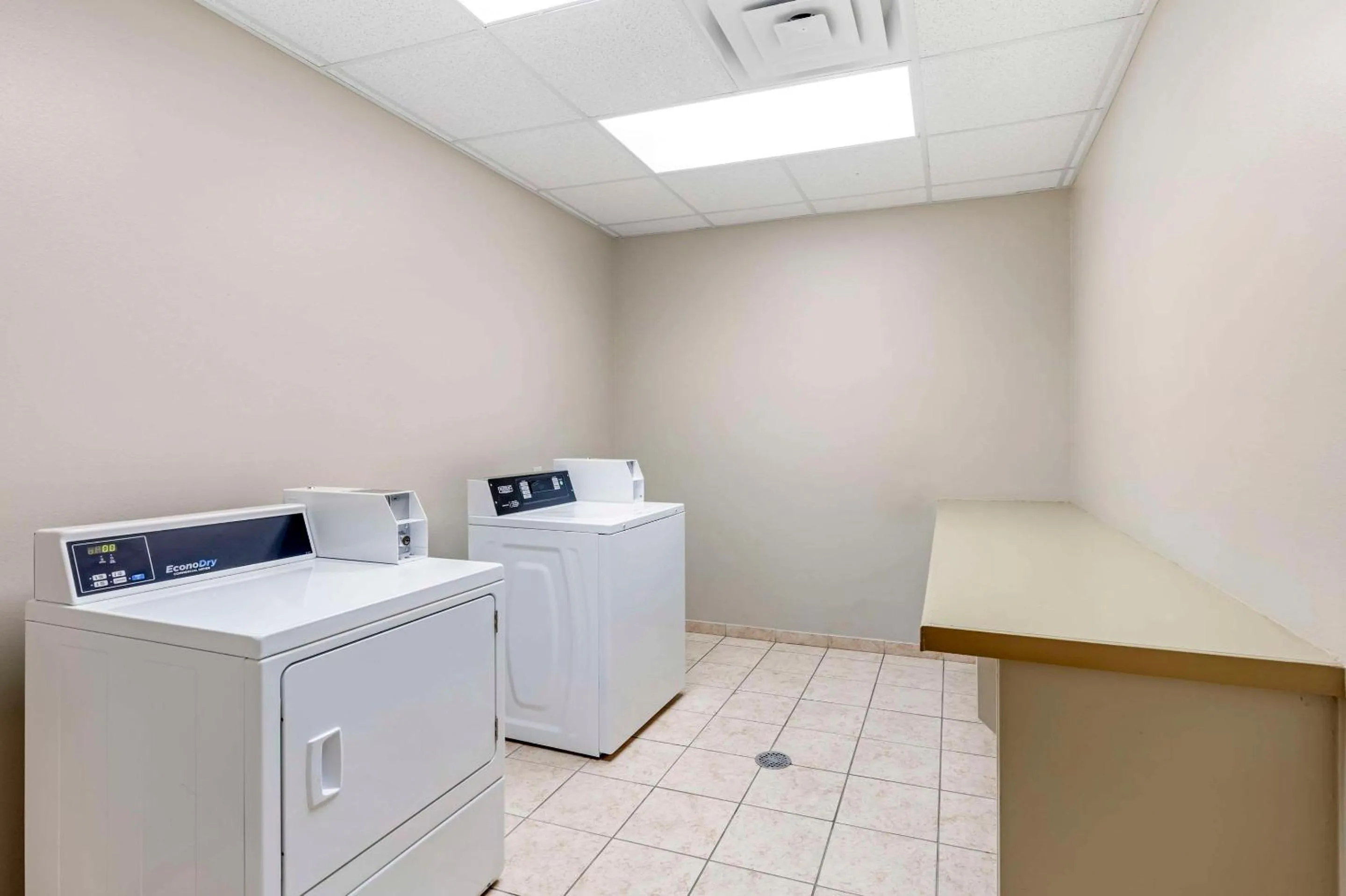 Other in Comfort Suites Palestine