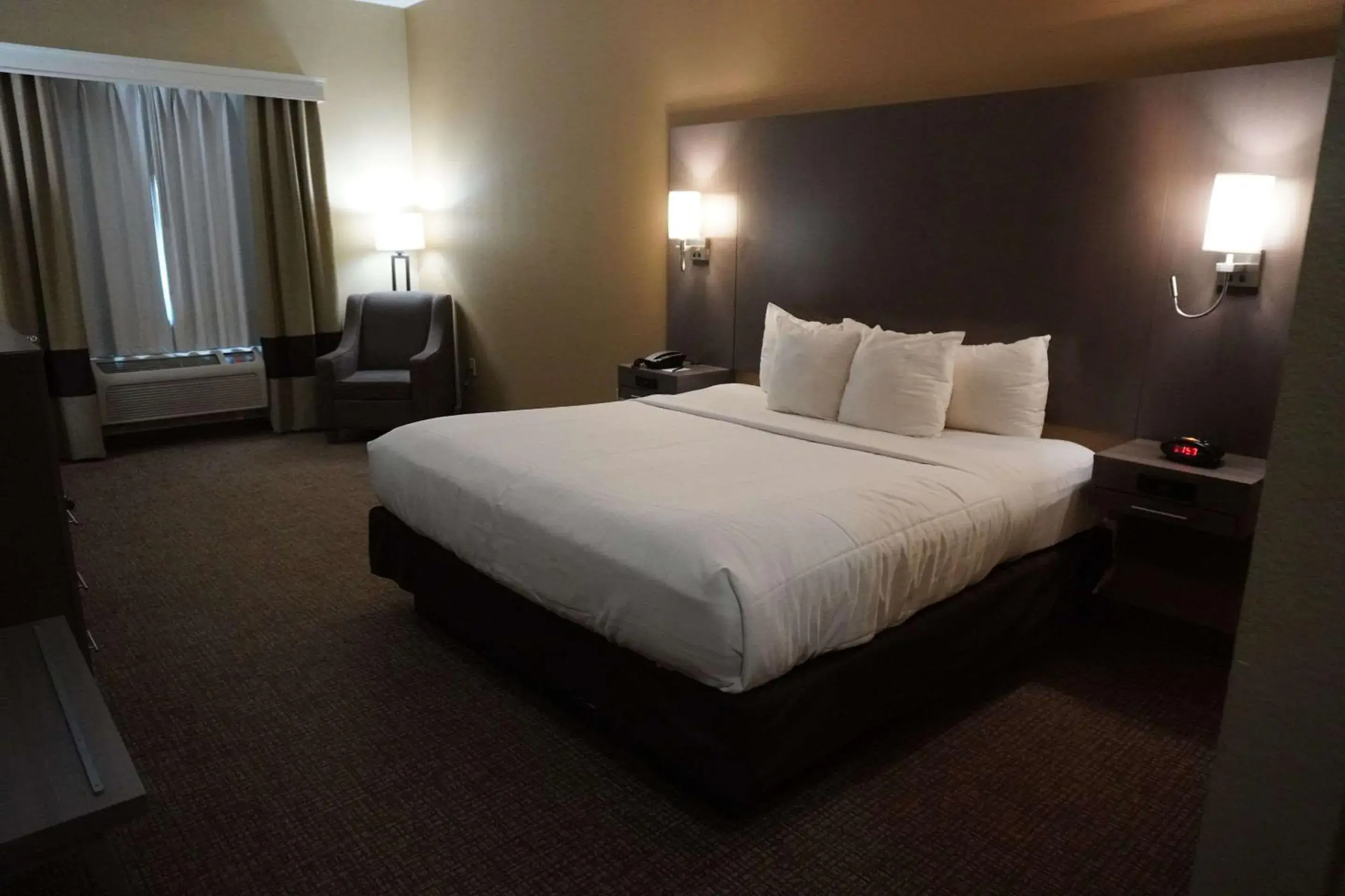 Bedroom, Bed in Comfort Inn & Suites Monahans I-20 Bedroom, Bed in Comfort Inn & Suites Monahans I-20