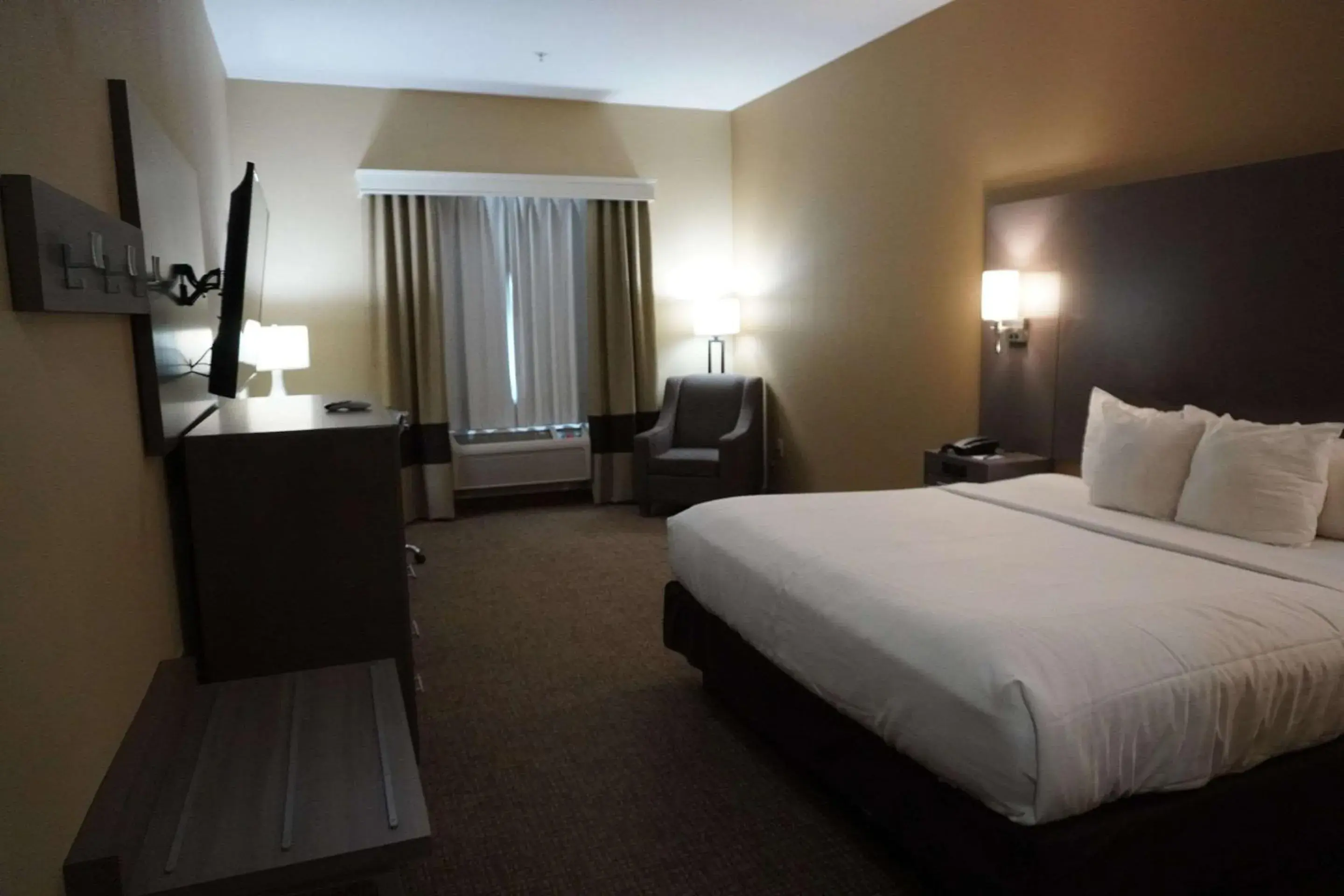 King Room - Non-Smoking in Comfort Inn & Suites Monahans I-20 King Room - Non-Smoking in Comfort Inn & Suites Monahans I-20