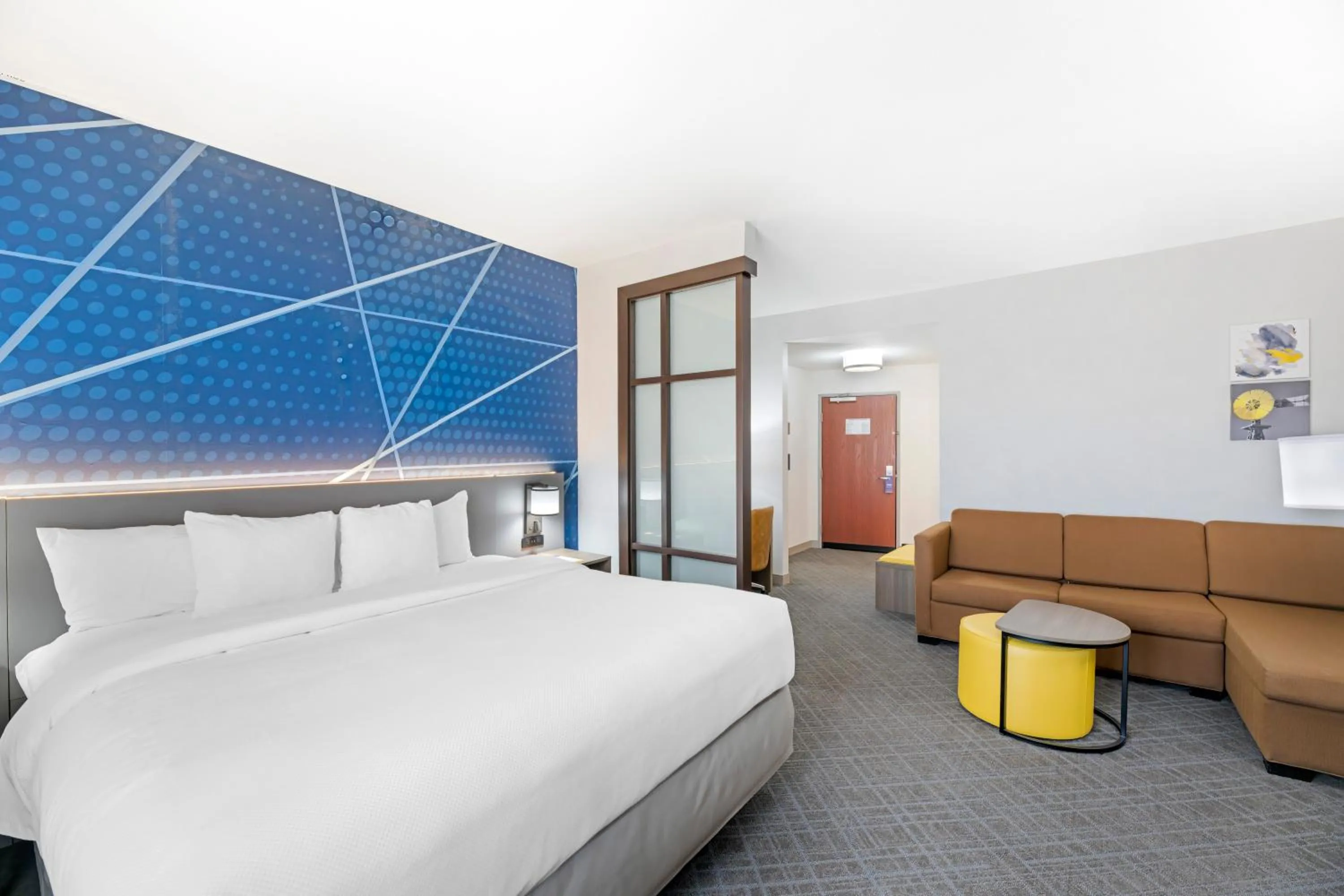 Bed in Comfort Suites Pecos