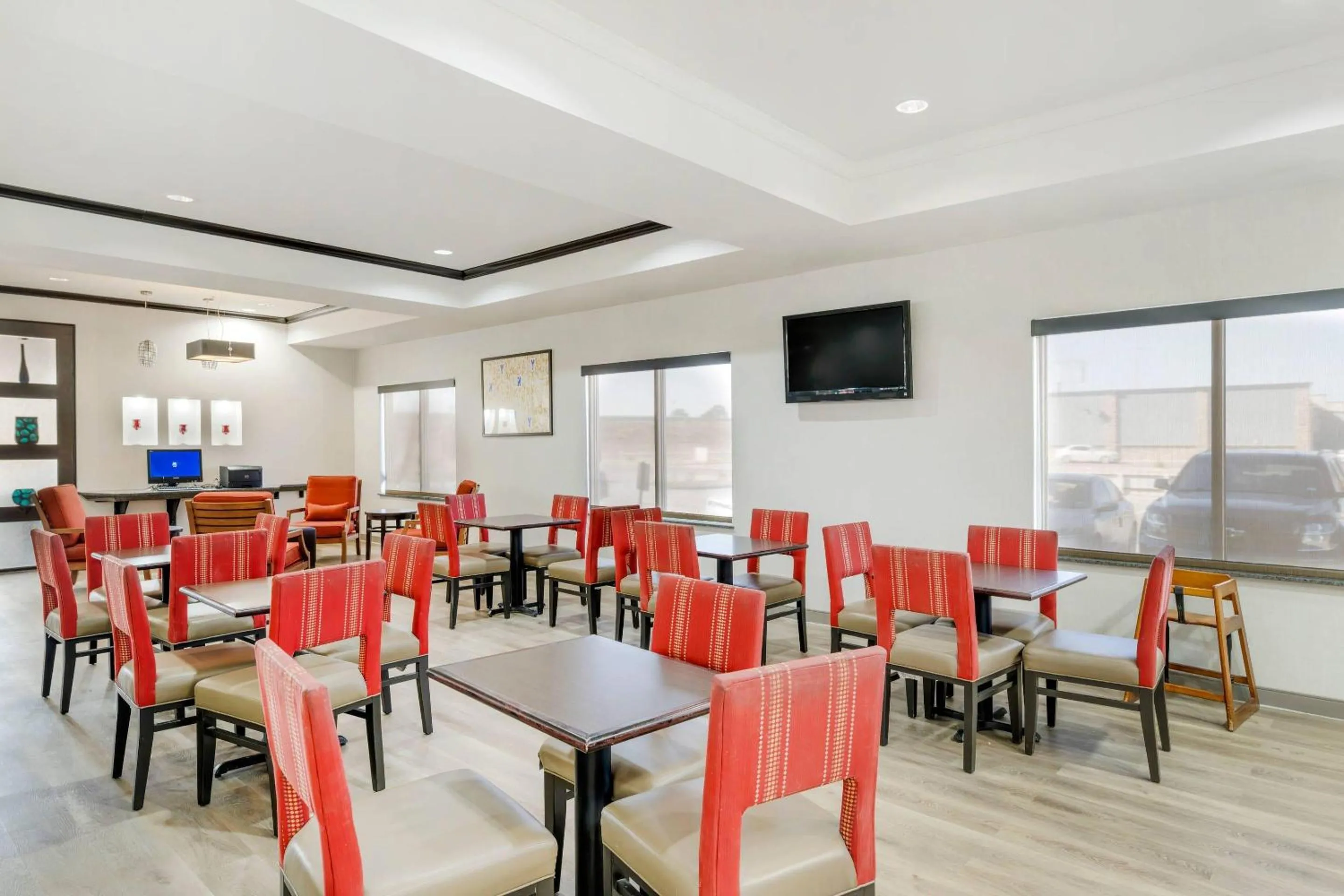 Breakfast in Comfort Suites Pecos