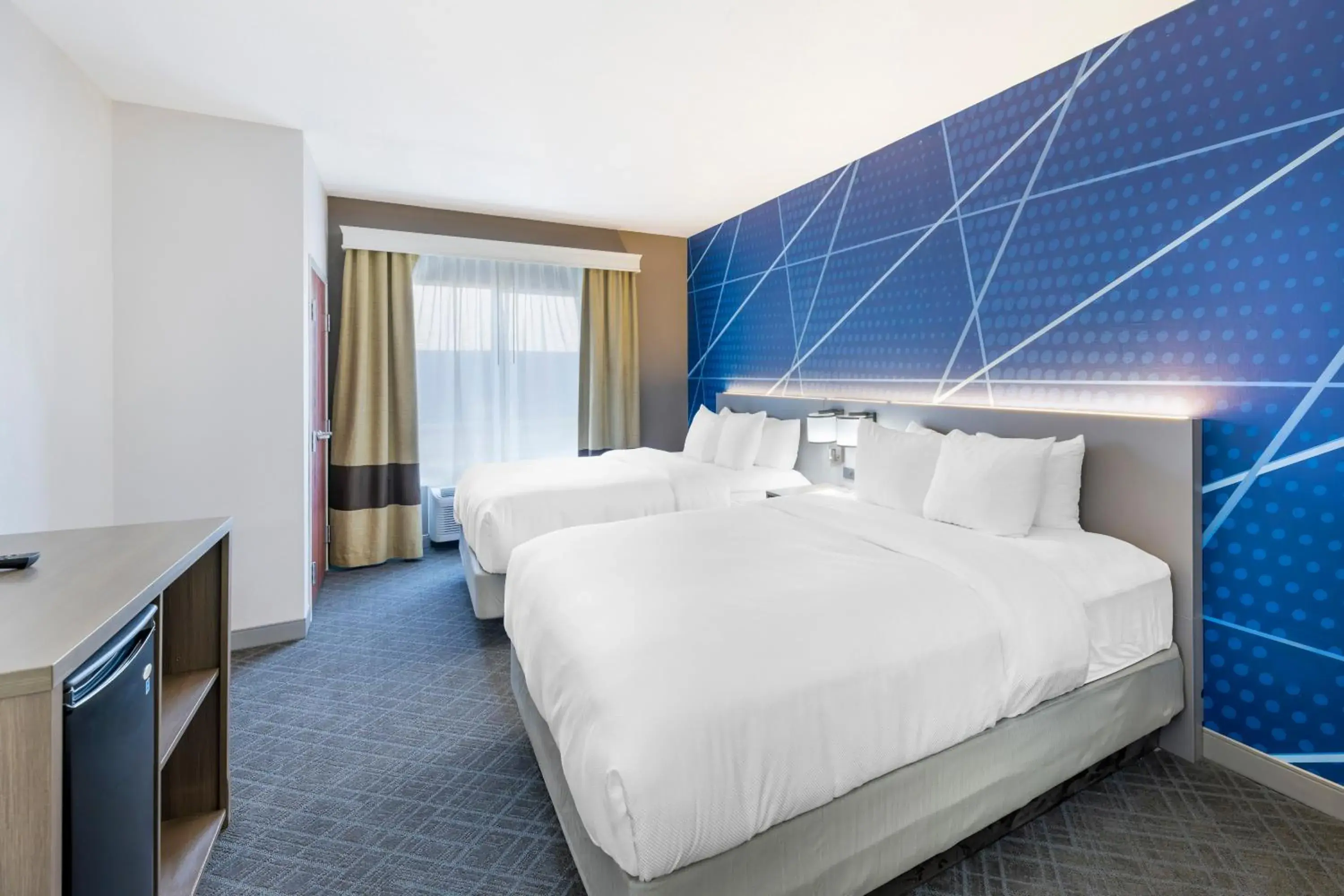 Queen Suite with Two Queen Beds - Non-Smoking in Comfort Suites Pecos Queen Suite with Two Queen Beds - Non-Smoking in Comfort Suites Pecos