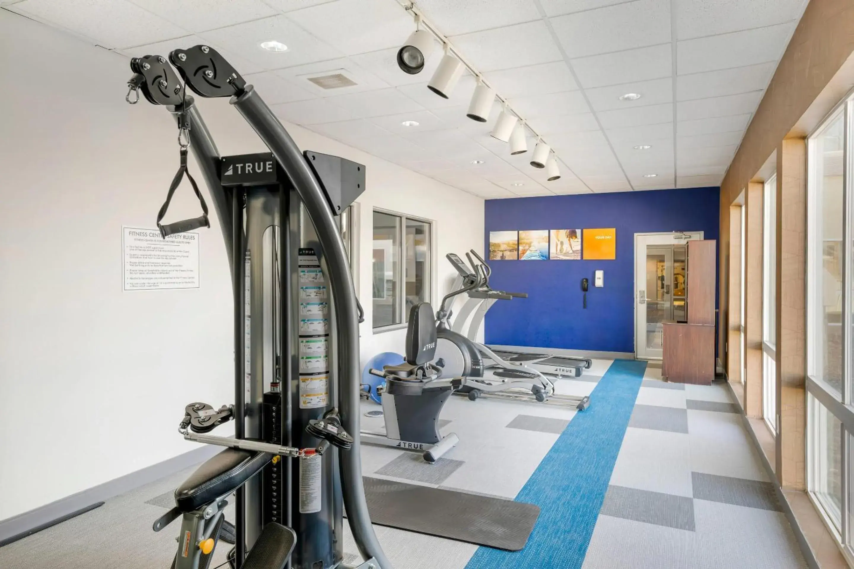 Fitness centre/facilities in Comfort Suites Pecos Fitness centre/facilities in Comfort Suites Pecos