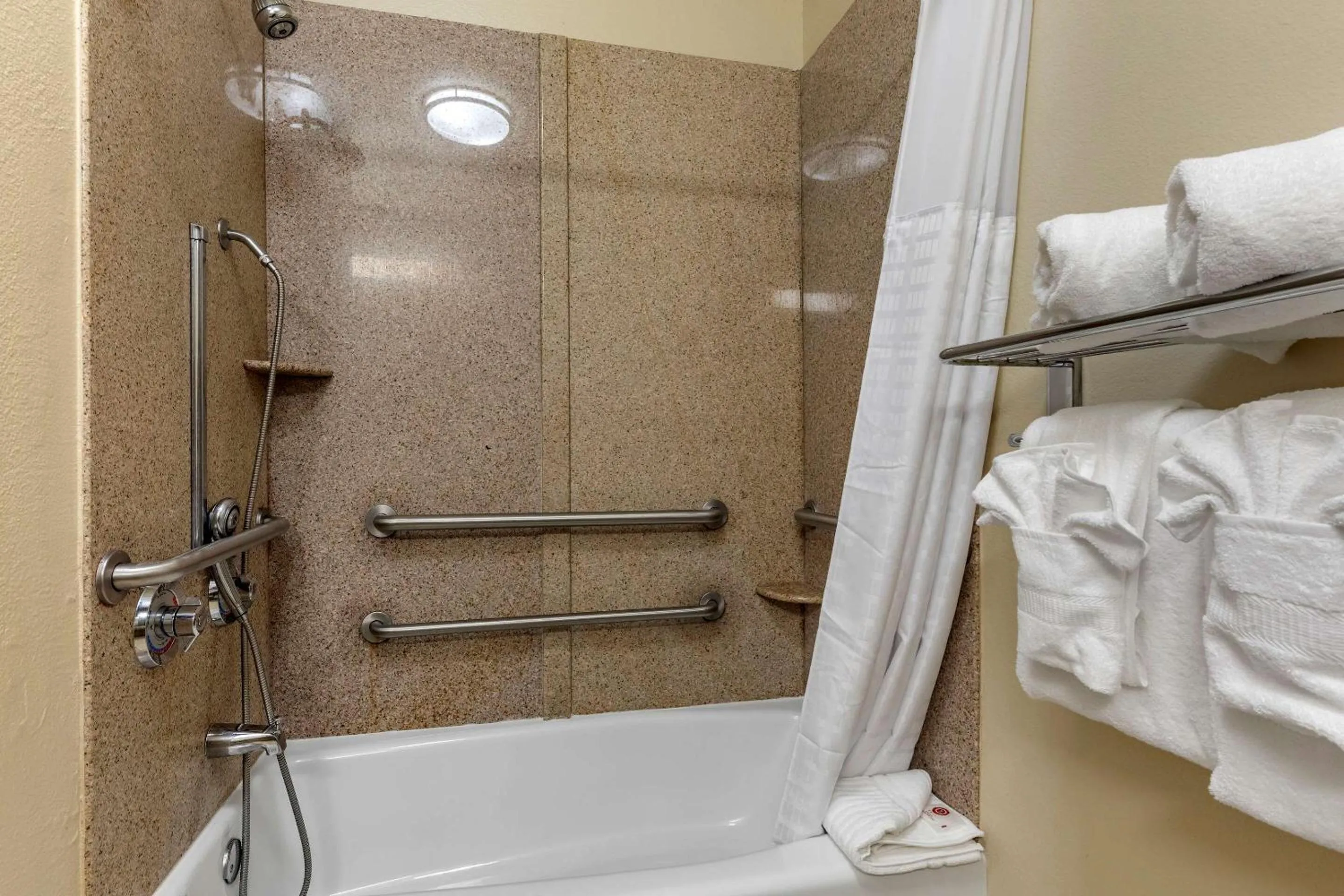 Bathroom in Comfort Inn & Suites Paris