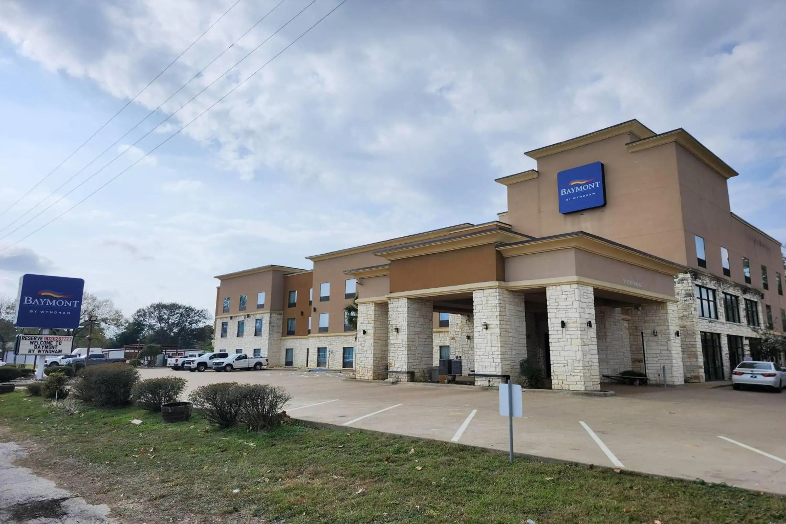 Property building in Baymont by Wyndham Jewett Property building in Baymont by Wyndham Jewett