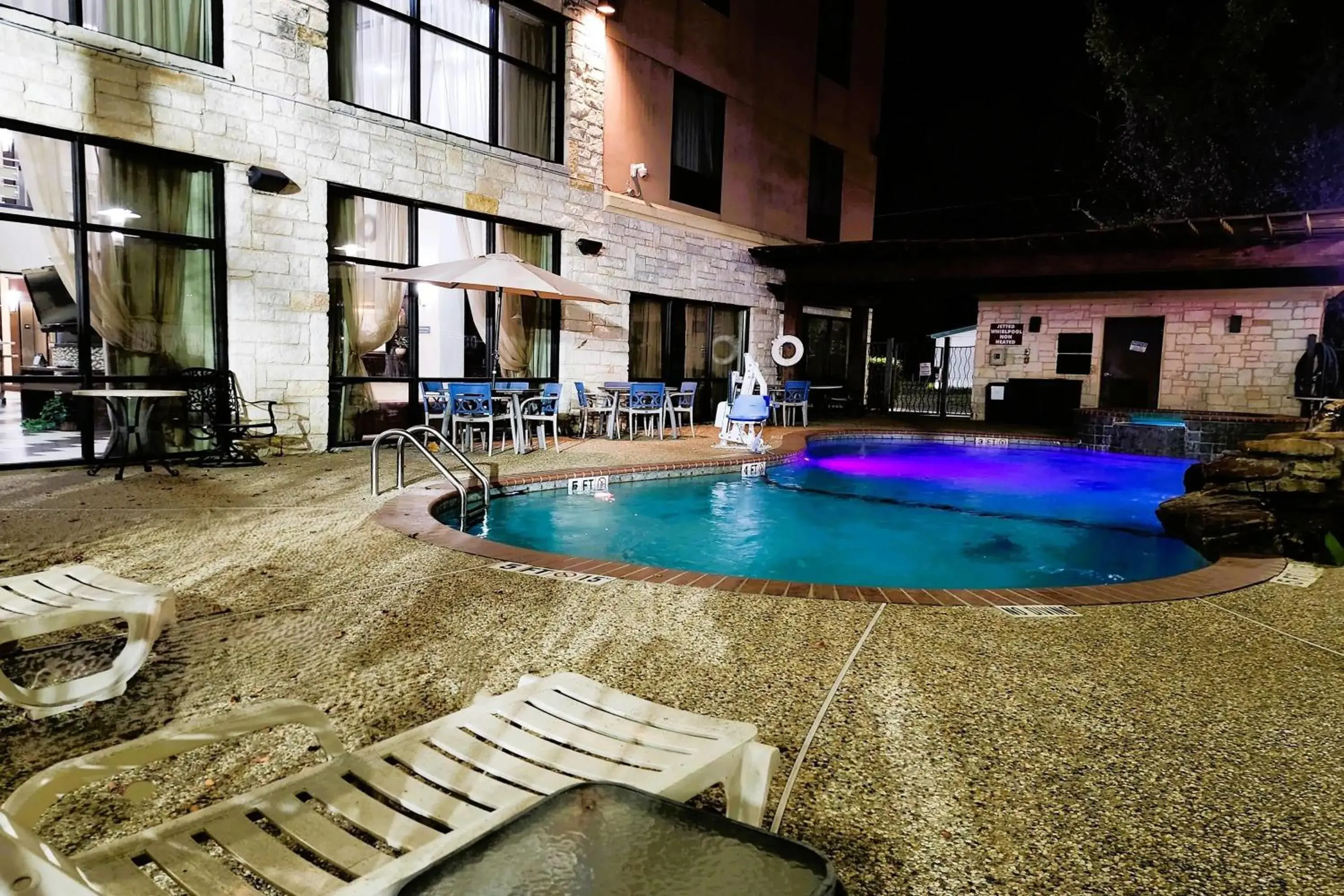 Pool view in Baymont by Wyndham Jewett Pool view in Baymont by Wyndham Jewett