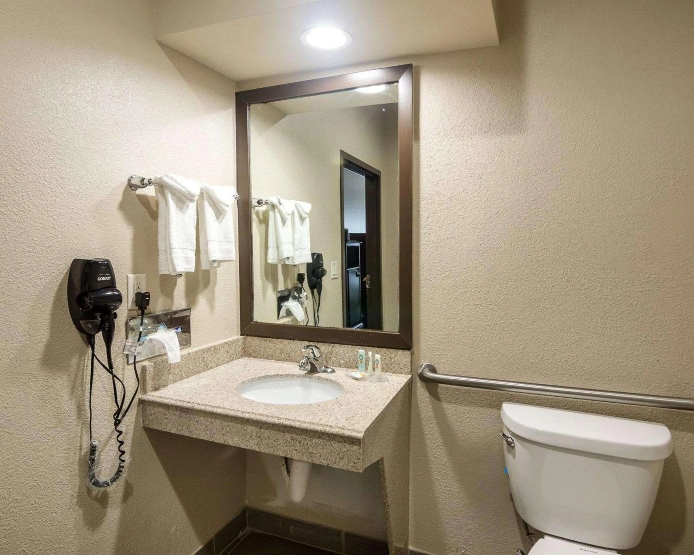 Bathroom in Days Inn by Wyndham Fort Worth North / Fossil Creek