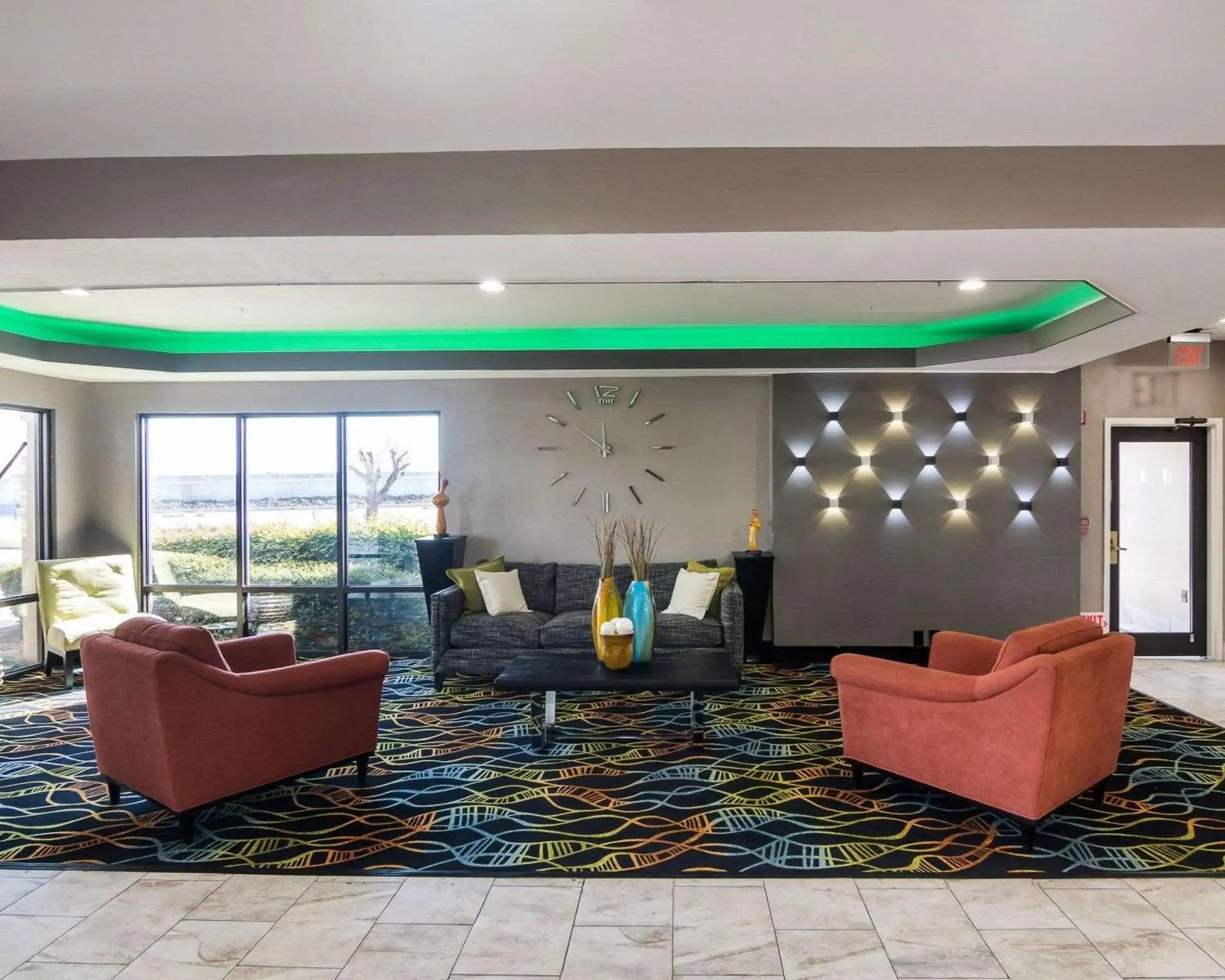Lobby or reception in Days Inn by Wyndham Fort Worth North / Fossil Creek Lobby or reception in Days Inn by Wyndham Fort Worth North / Fossil Creek