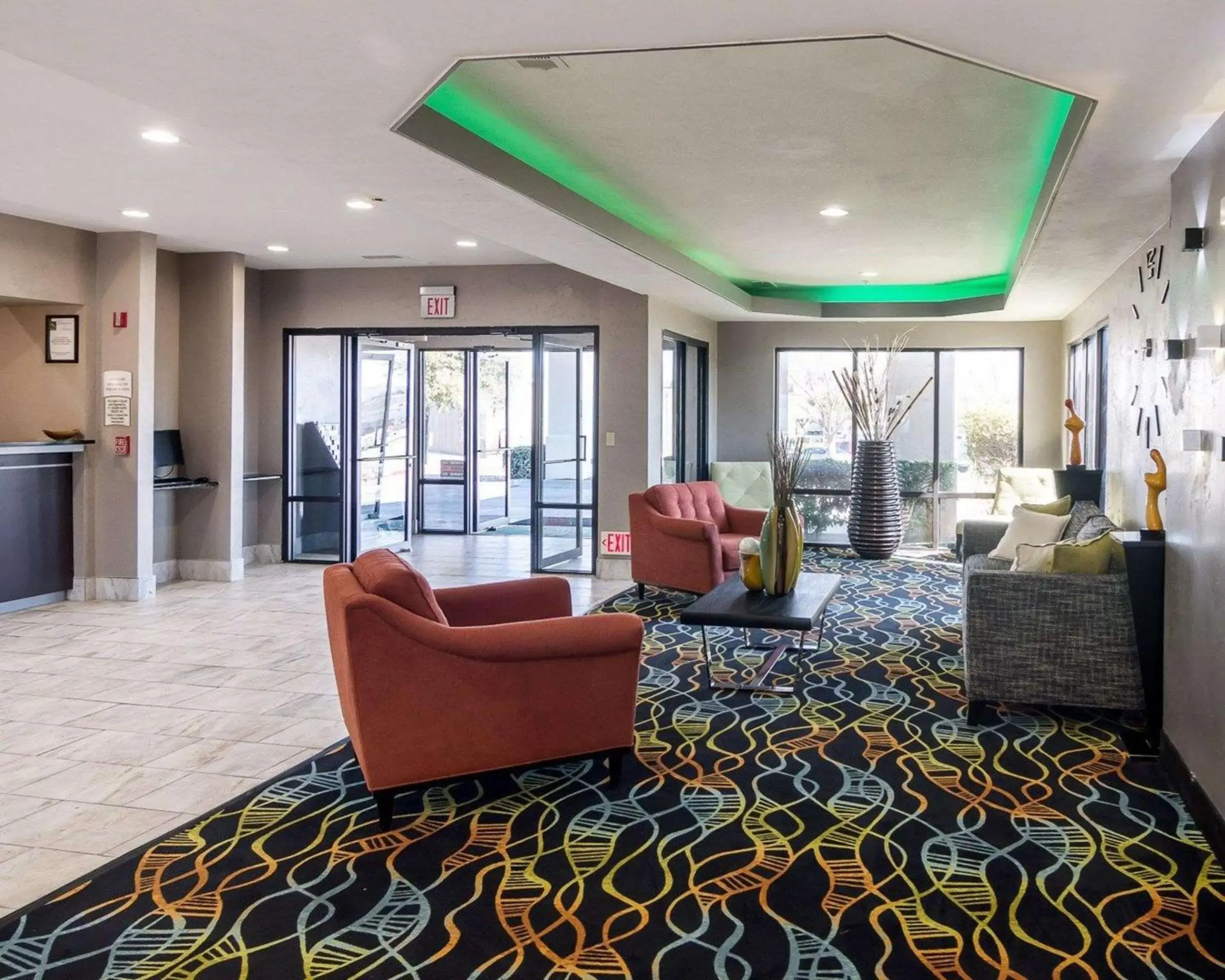 Lobby or reception in Days Inn by Wyndham Fort Worth North / Fossil Creek Lobby or reception in Days Inn by Wyndham Fort Worth North / Fossil Creek