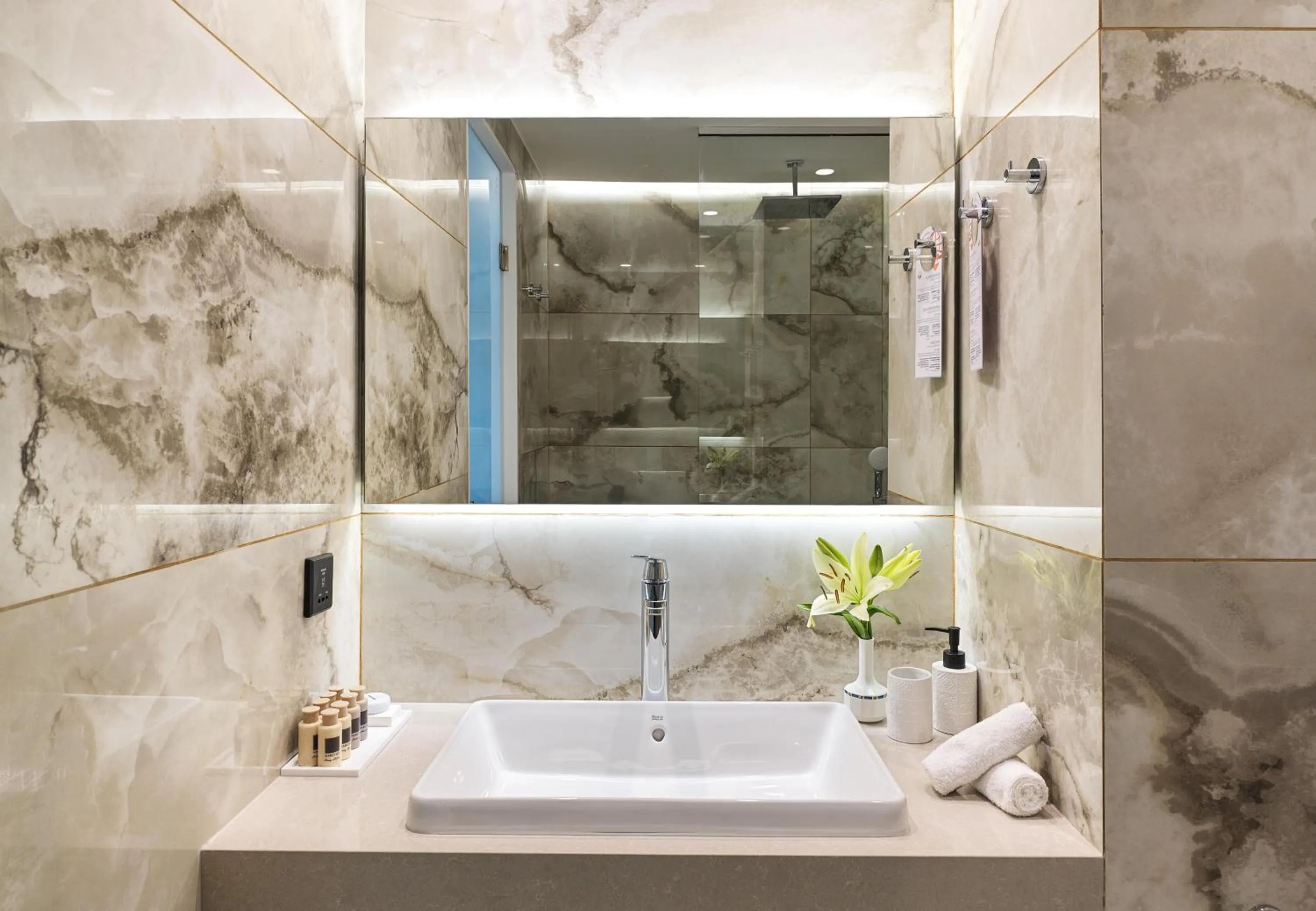 Bathroom in St George Beach Hotel & Spa Resort