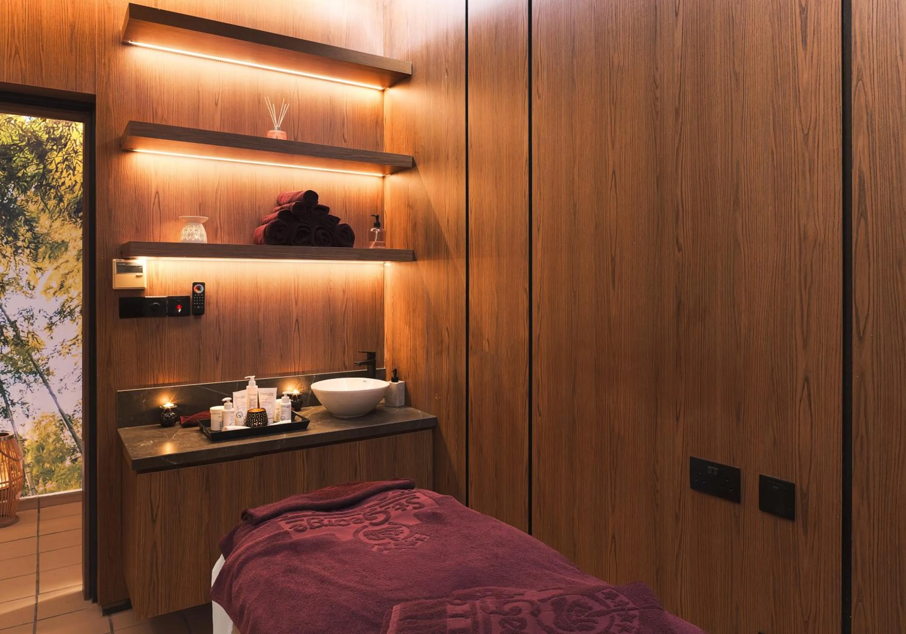 Massage, Bed in St George Beach Hotel & Spa Resort