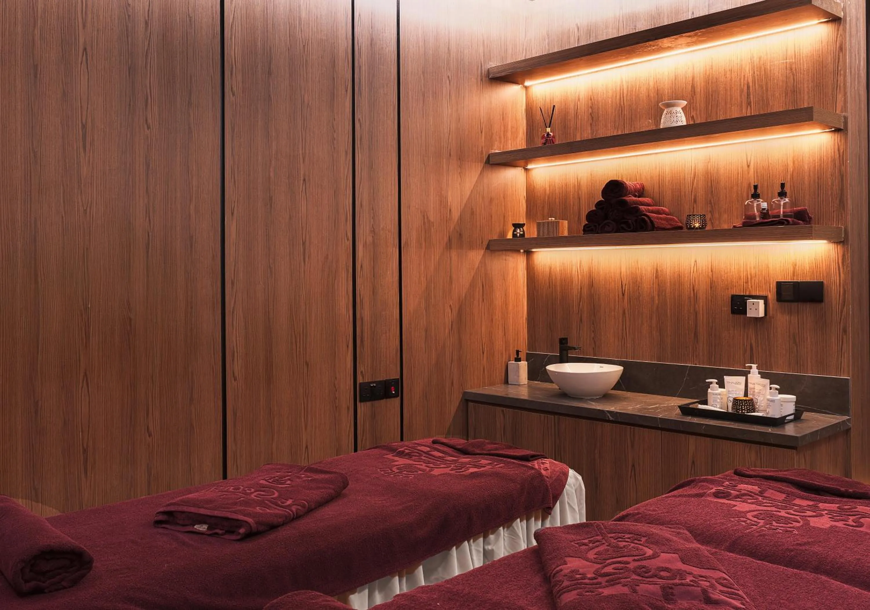 Massage, Bed in St George Beach Hotel & Spa Resort