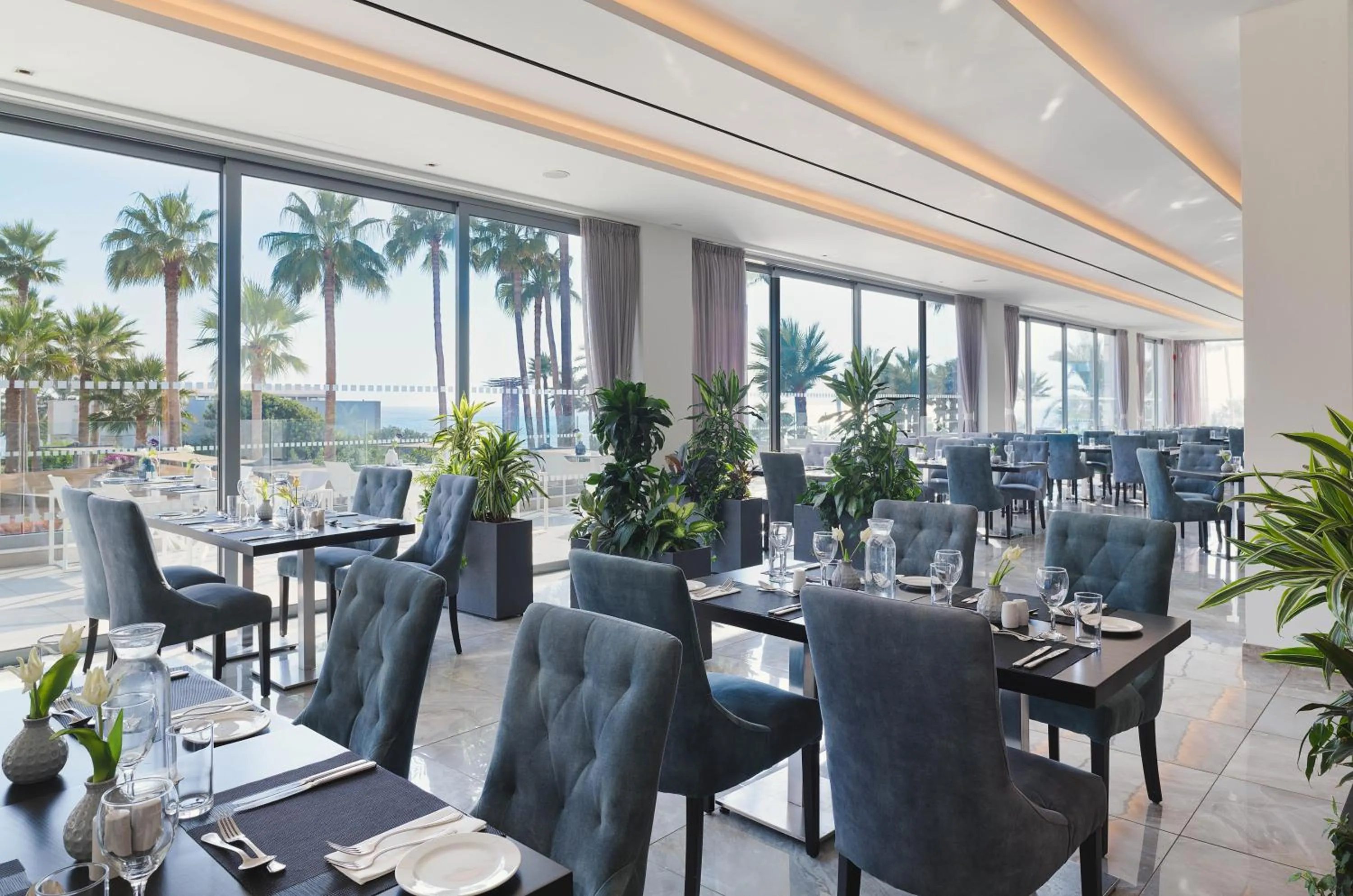 Restaurant/places to eat in St George Beach Hotel & Spa Resort