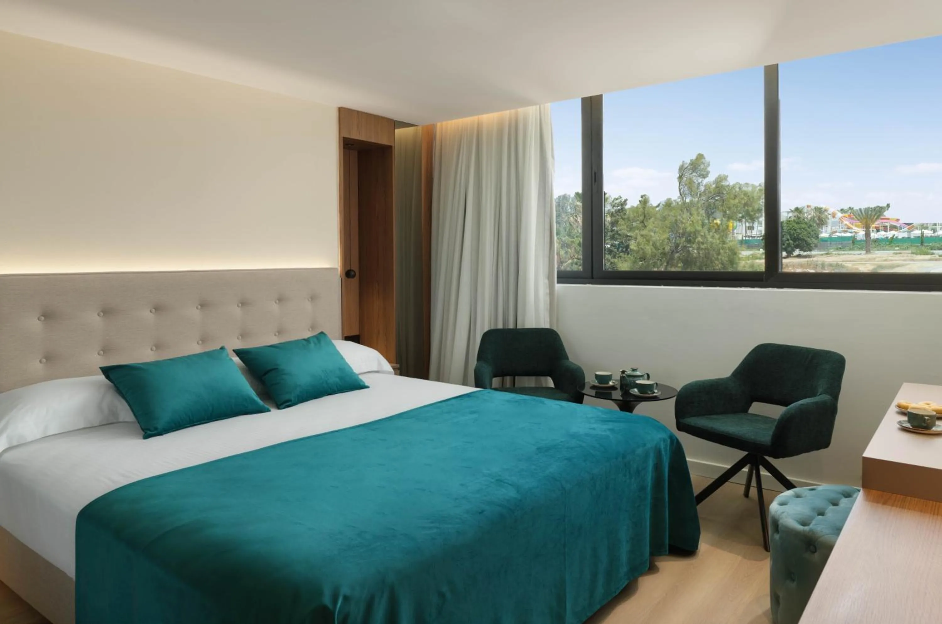 Bedroom, Bed in St George Beach Hotel & Spa Resort