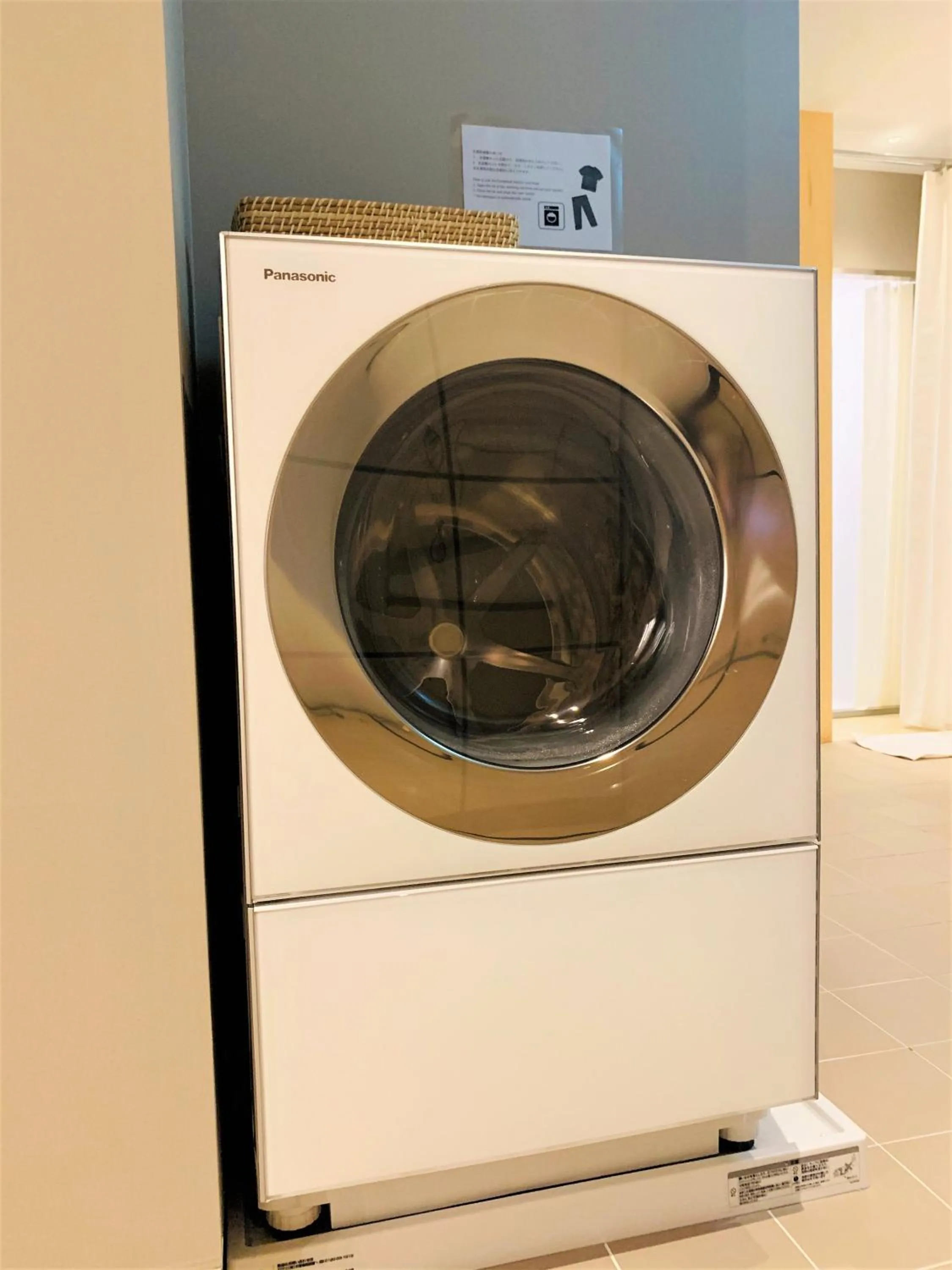 Public Bath in CAFE/MINIMAL HOTEL OUR OUR